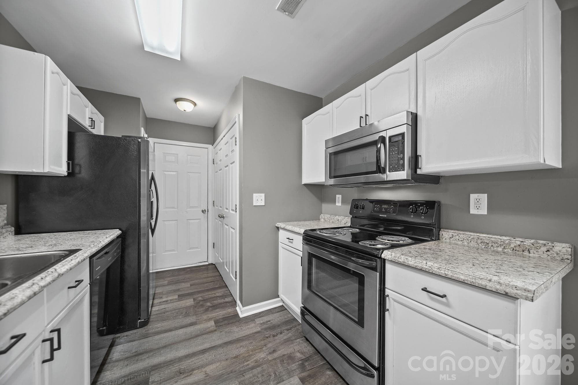 Single Family Residence at 1405 Spring View Court, Rock Hill, photo 11 of 28