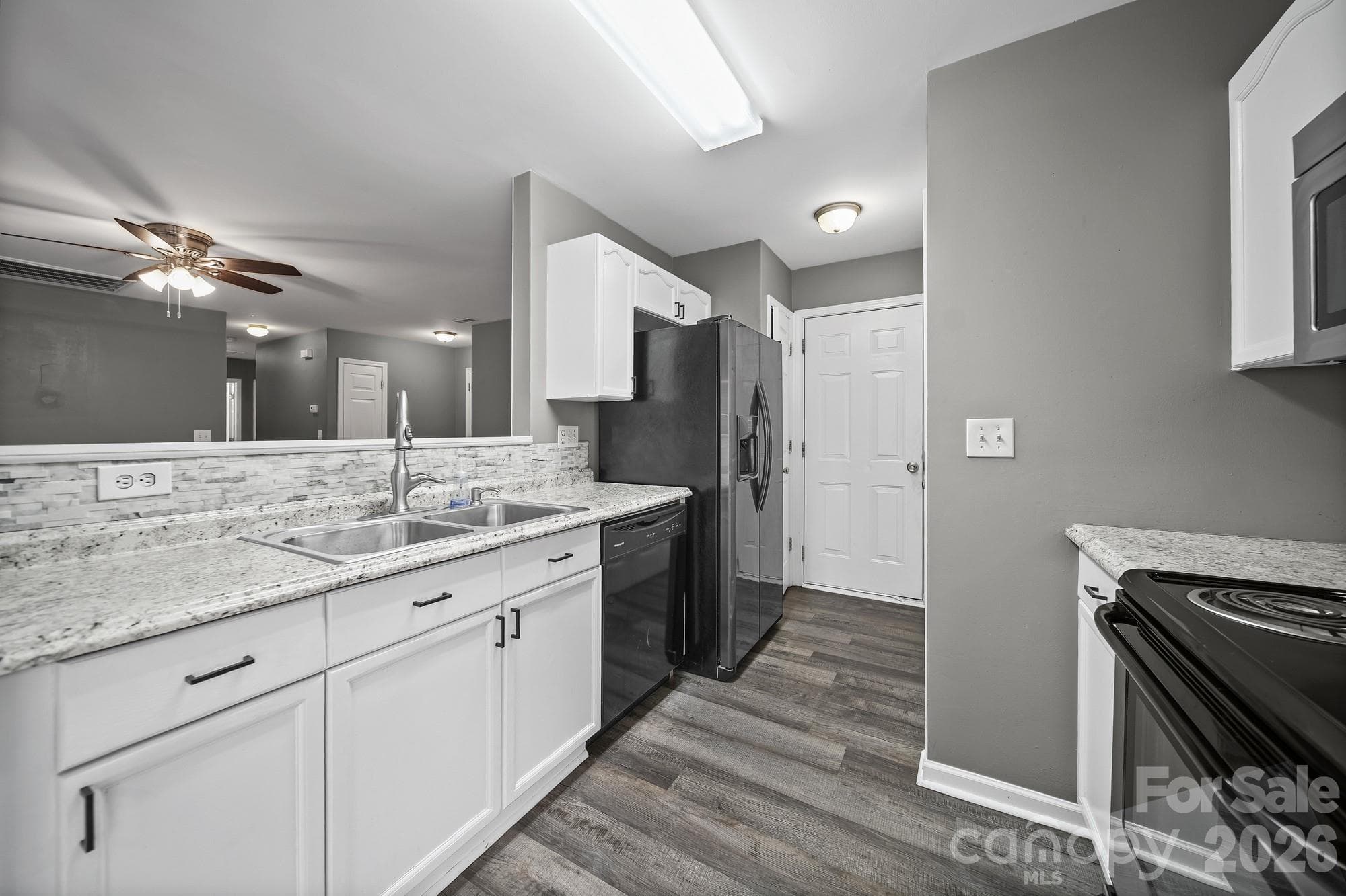 Single Family Residence at 1405 Spring View Court, Rock Hill, photo 12 of 28