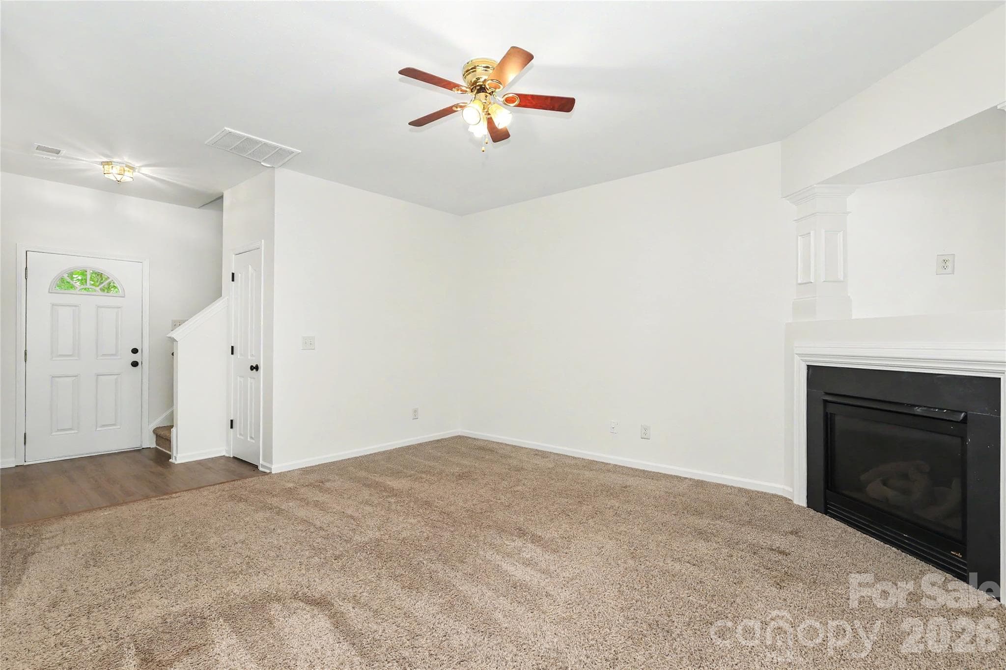 Single Family Residence at 3833 Catawba Creek Drive, Gastonia, photo 8 of 40