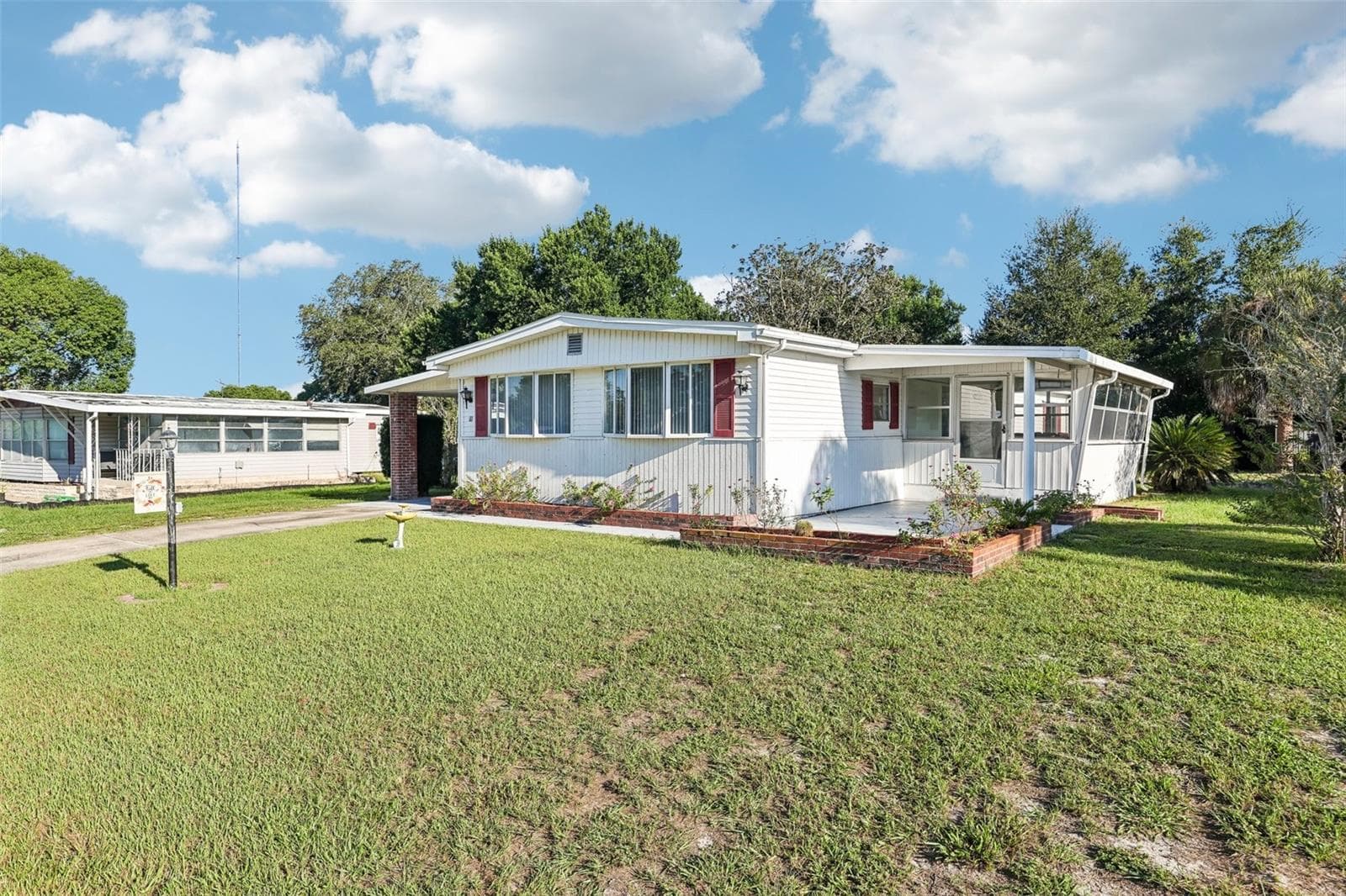 11 FLORENCE BLVD