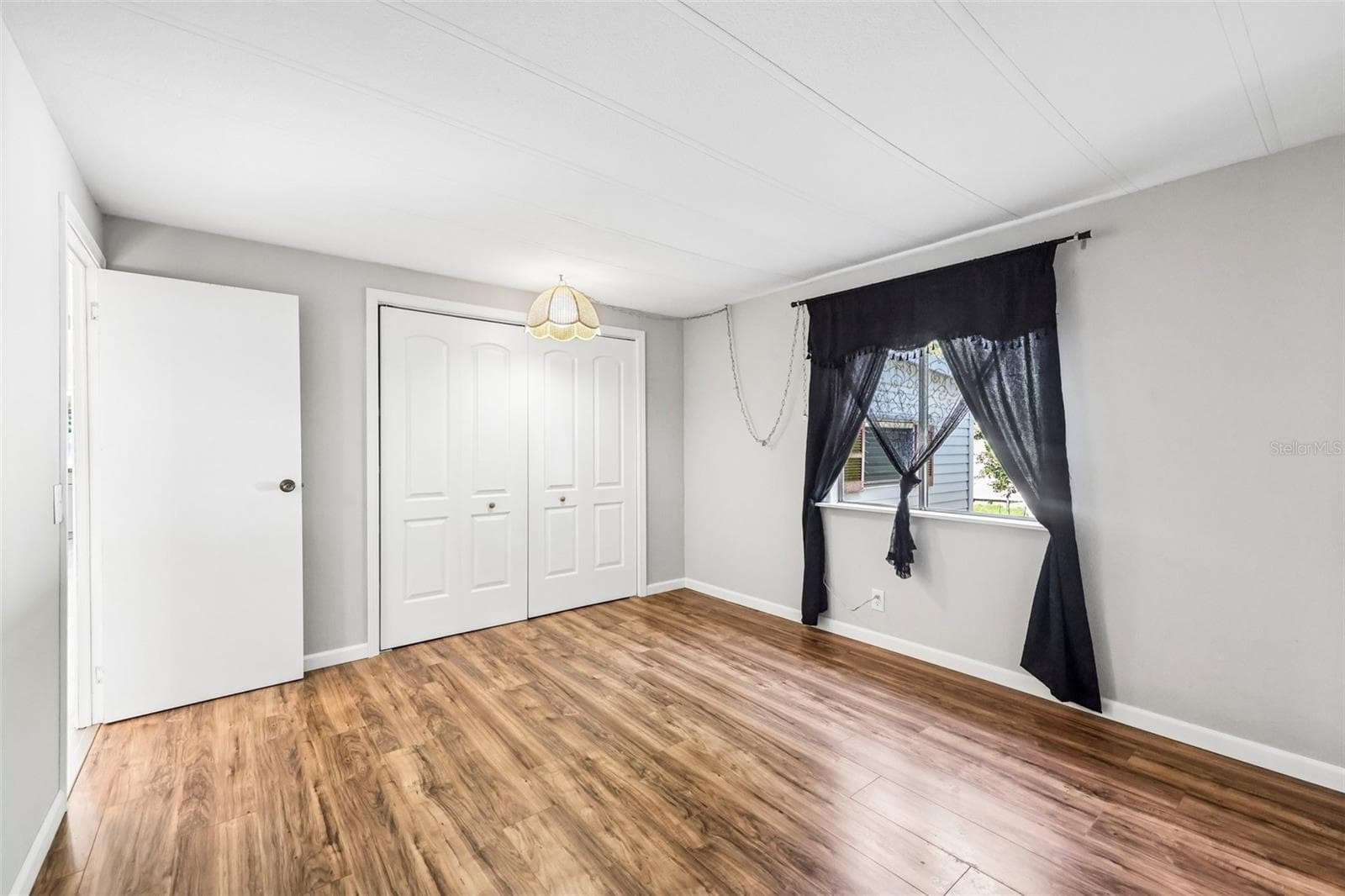 Main room - 11 FLORENCE BLVD, DEBARY