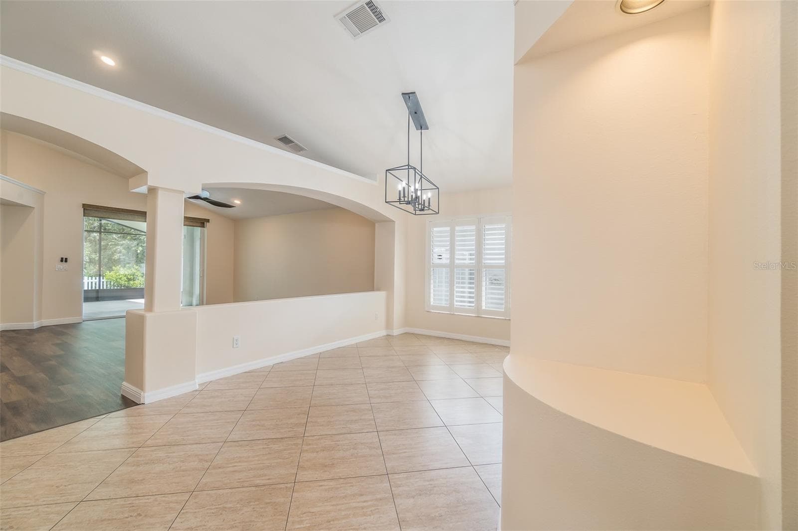 Single Family Residence at 6918 JAMESTOWN MANOR DR, RIVERVIEW, photo 17 of 37