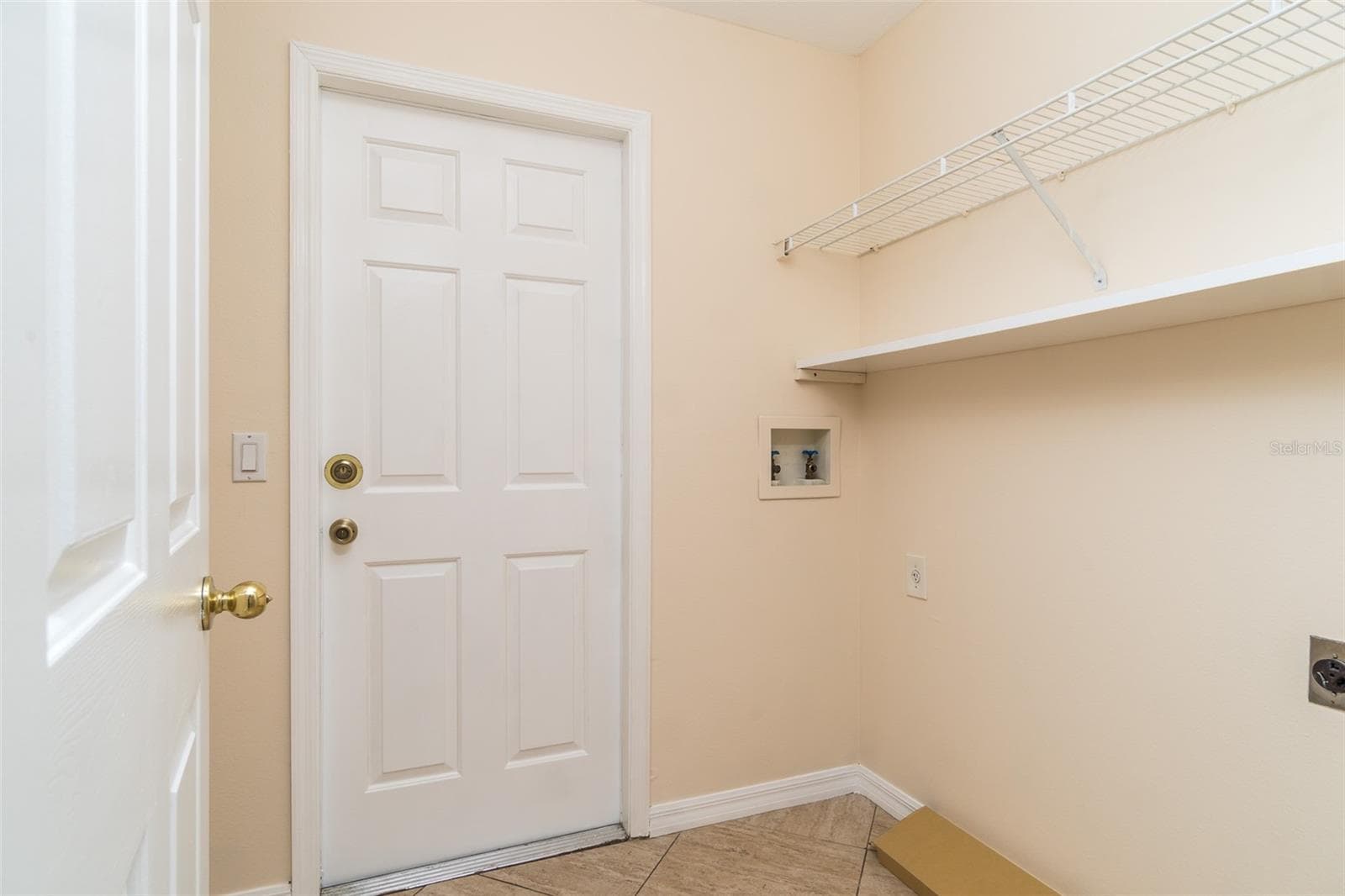 Single Family Residence at 6918 JAMESTOWN MANOR DR, RIVERVIEW, photo 25 of 37