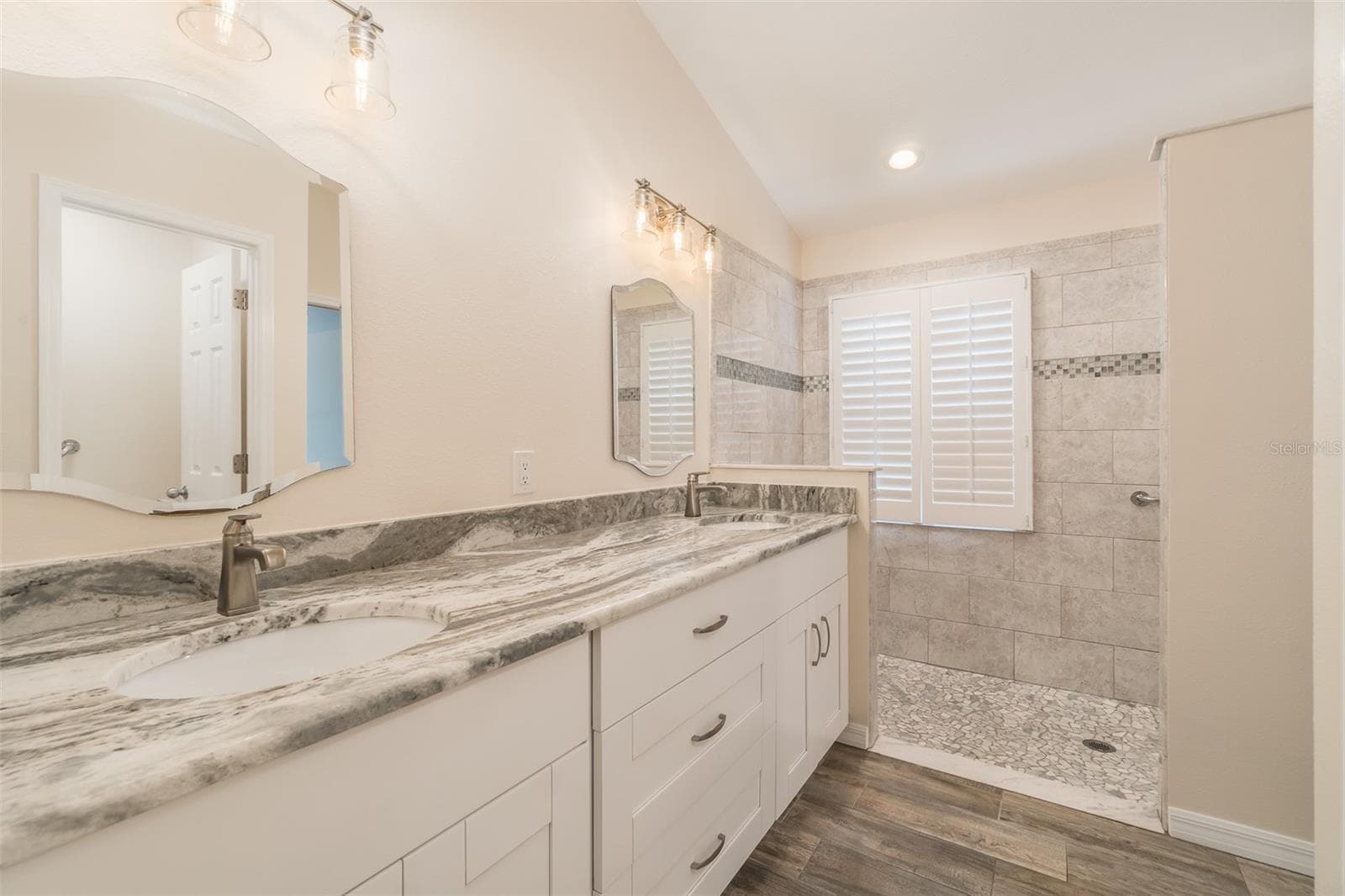 Single Family Residence at 6918 JAMESTOWN MANOR DR, RIVERVIEW, photo 34 of 37