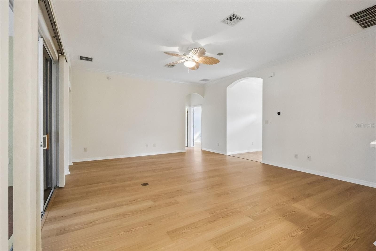 Family Room - 24445 MADEWOOD AVE, LEESBURG