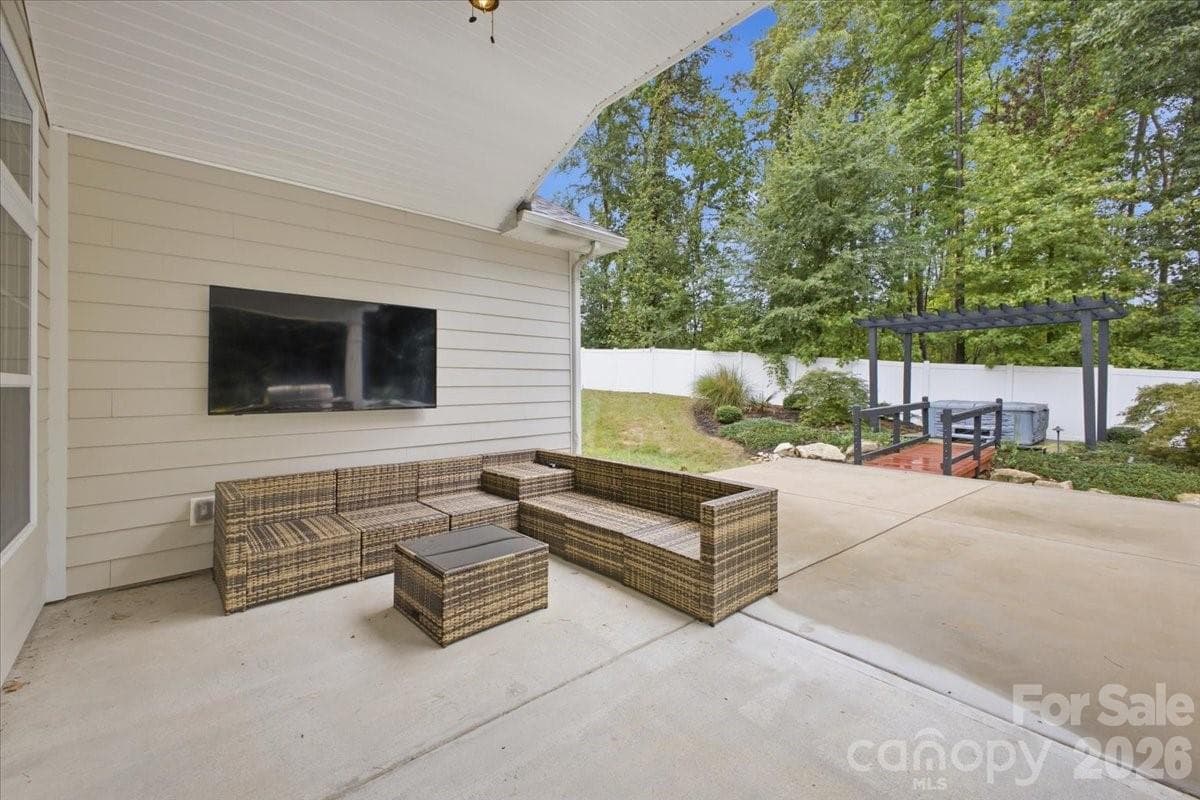 Single Family Residence at 1221 Acosta Court, Lake Wylie, photo 29 of 41
