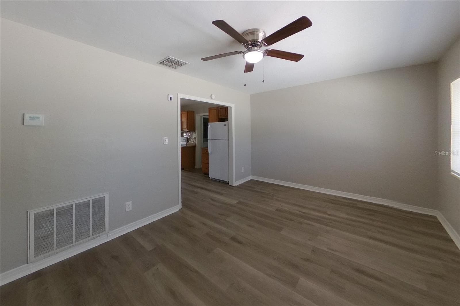 Single Family Residence at ST PETERSBURG, photo 3 of 16