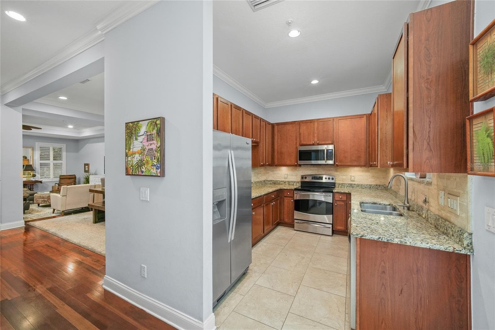 Kitchen - Abundance of Wood Cabinetry and Granite Countertops - 4625 LEGACY PARK DR, TAMPA