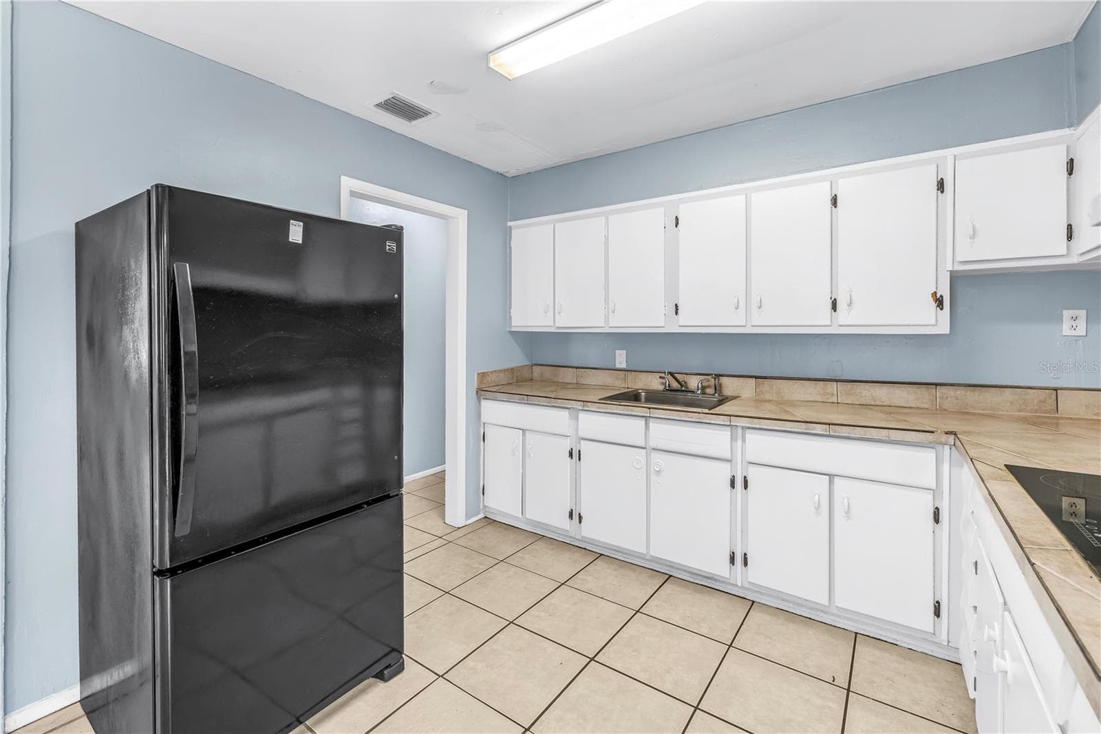 Single Family Residence at 930 ALCAZAR WAY S, ST PETERSBURG, photo 12 of 30
