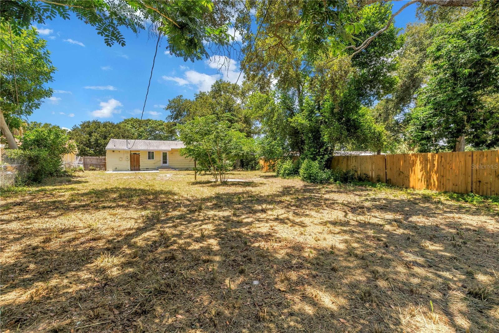 Single Family Residence at 930 ALCAZAR WAY S, ST PETERSBURG, photo 23 of 30