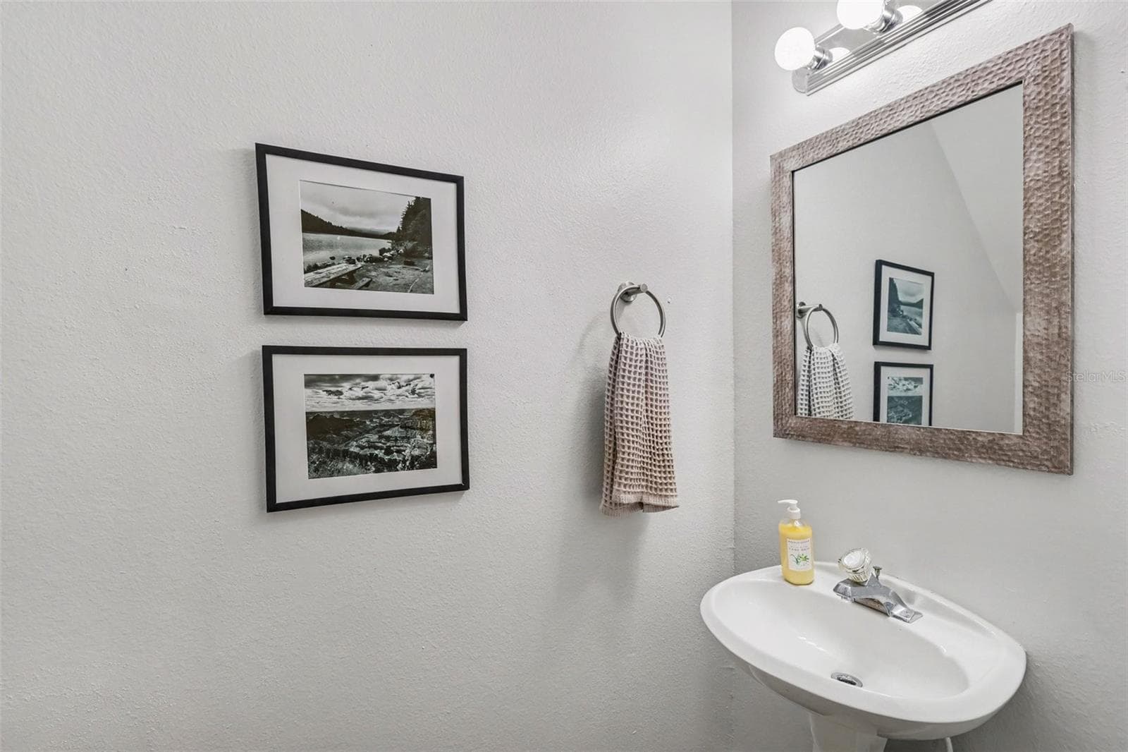 Townhouse at 6137 BAYSIDE KEY DR, TAMPA, photo 19 of 34