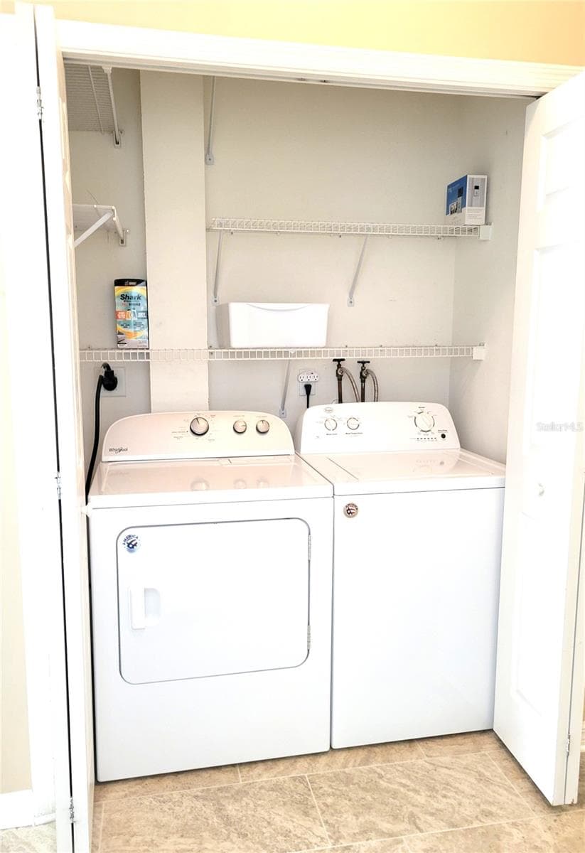 Washer/Dryer Closet - 4343 LAKESHORE DR, PALM HARBOR