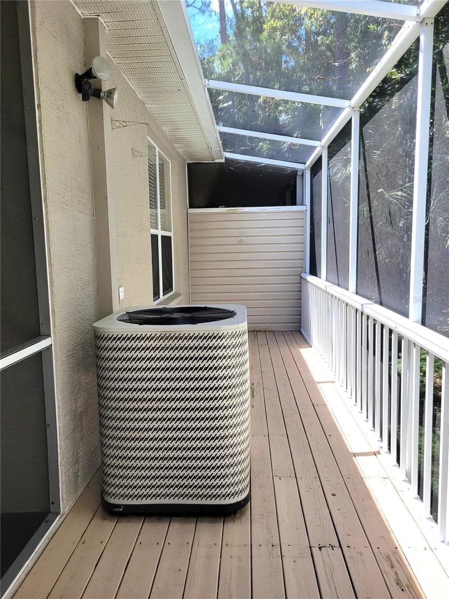 Screened Patio - 4343 LAKESHORE DR, PALM HARBOR