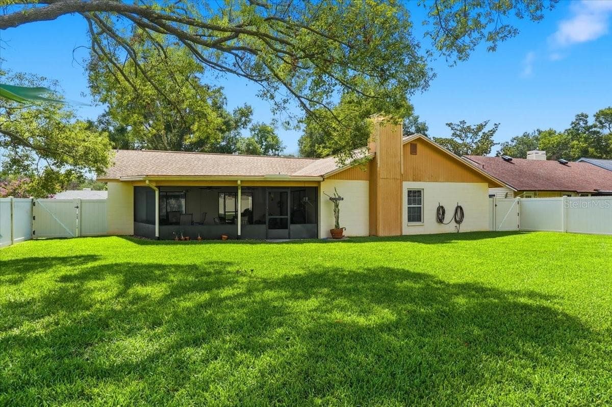 Single Family Residence at 6436 BUTTERNUT DR, LAKELAND, photo 11 of 64
