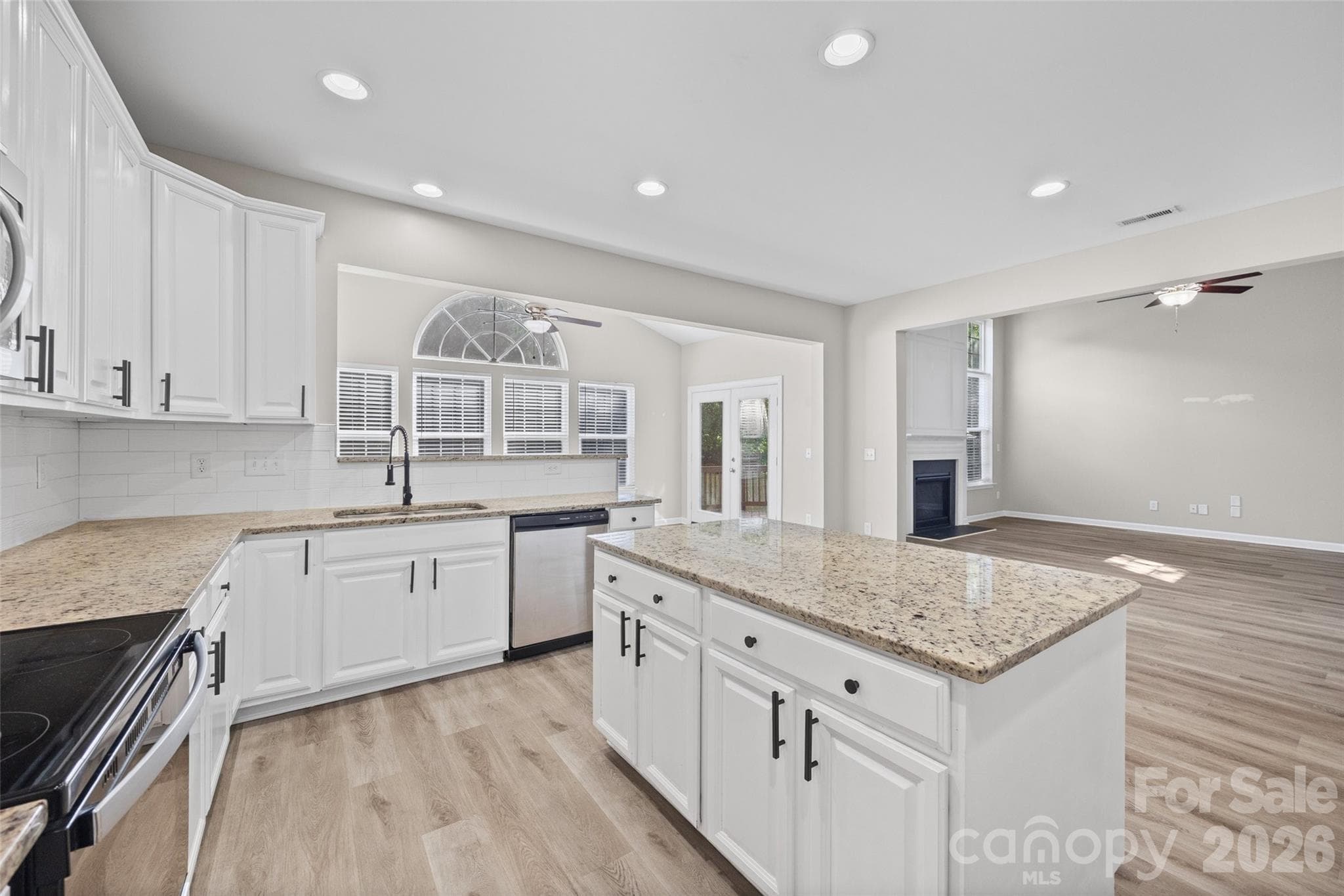Single Family Residence at 322 Lorraine Road, Fort Mill, photo 17 of 42