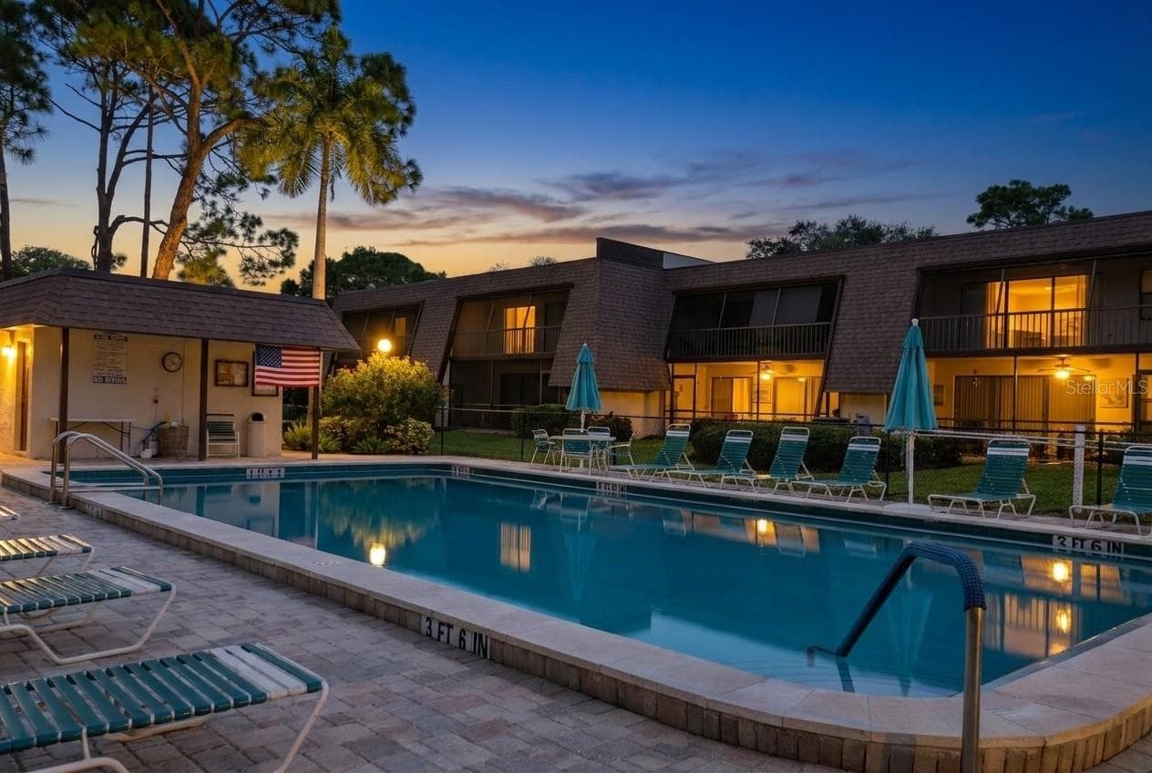 Condominium at 4610 RINGWOOD MDW #17, SARASOTA, photo 6 of 35
