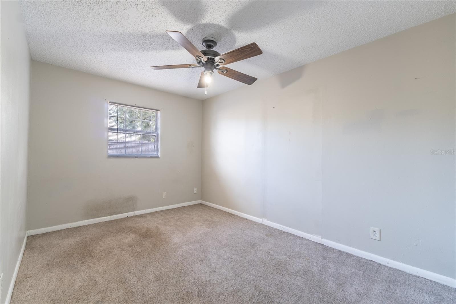 Single Family Residence at 6001 CRESTRIDGE RD, TAMPA, photo 21 of 32