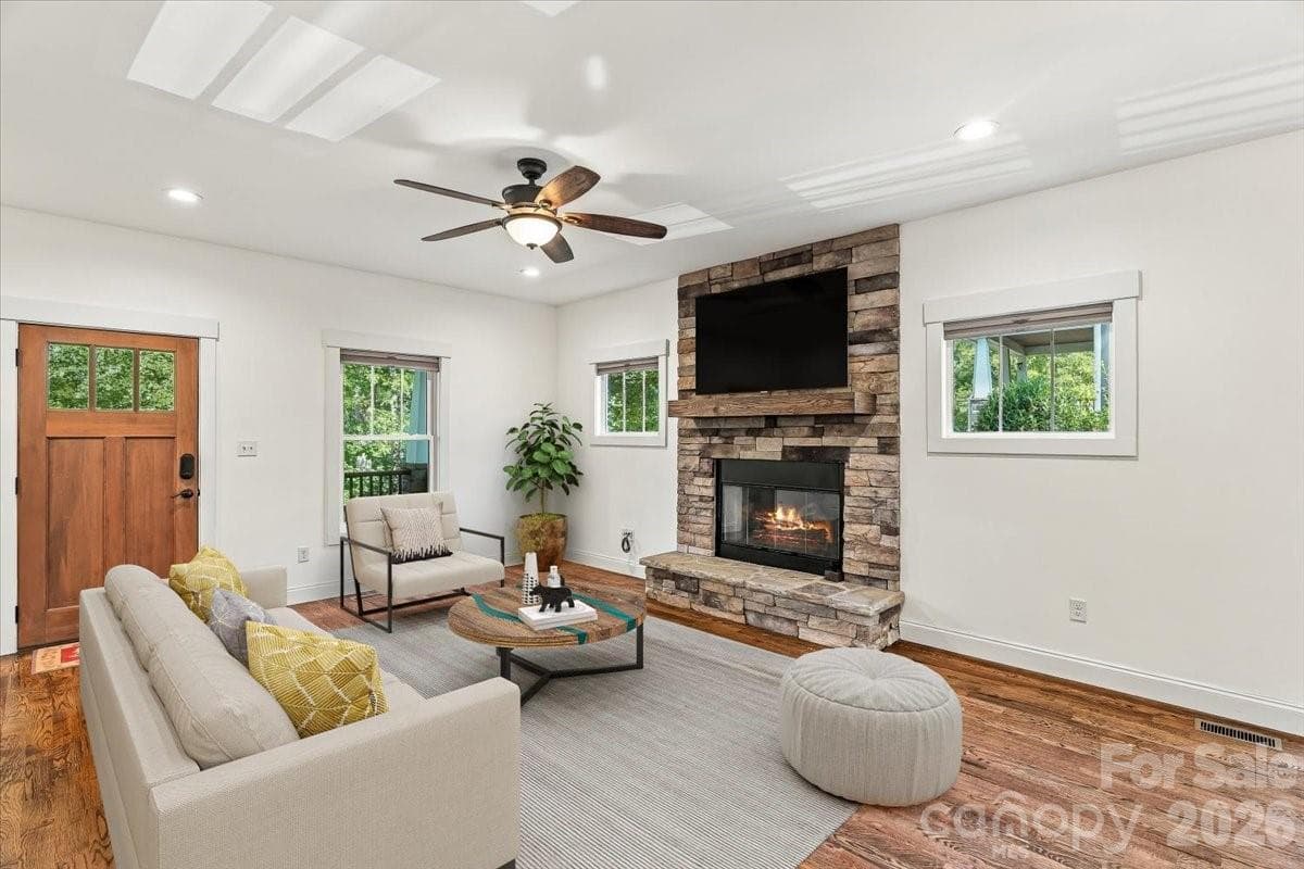Single Family Residence at Asheville, photo 12 of 70