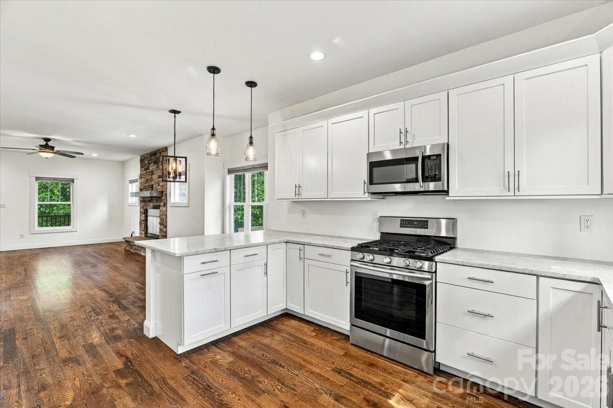 Single Family Residence at Asheville, photo 26 of 70