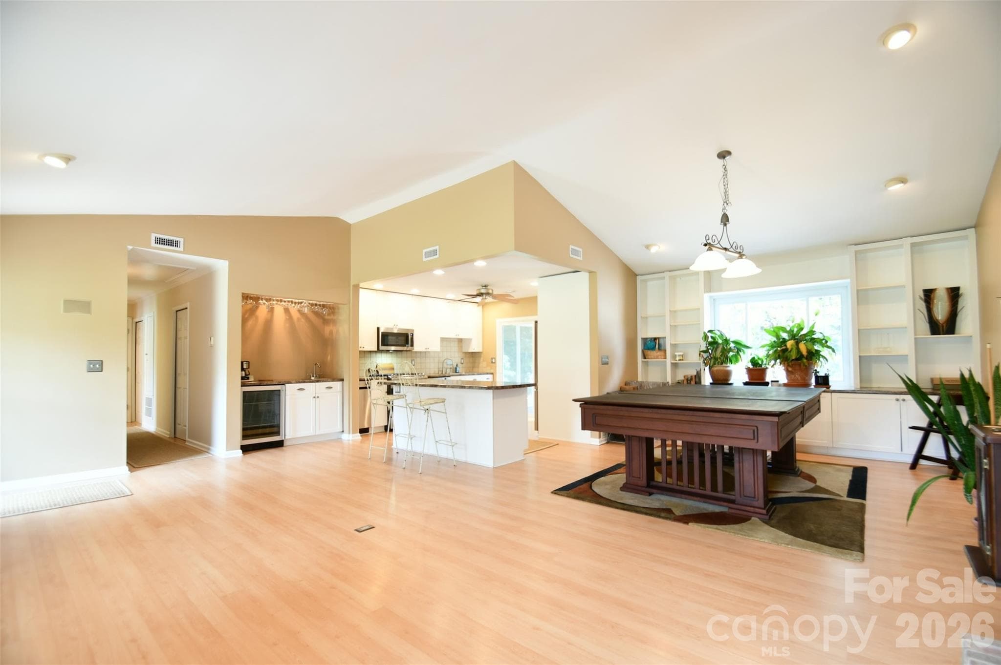 Single Family Residence at 7904 Saddleview Court, Charlotte, photo 5 of 46