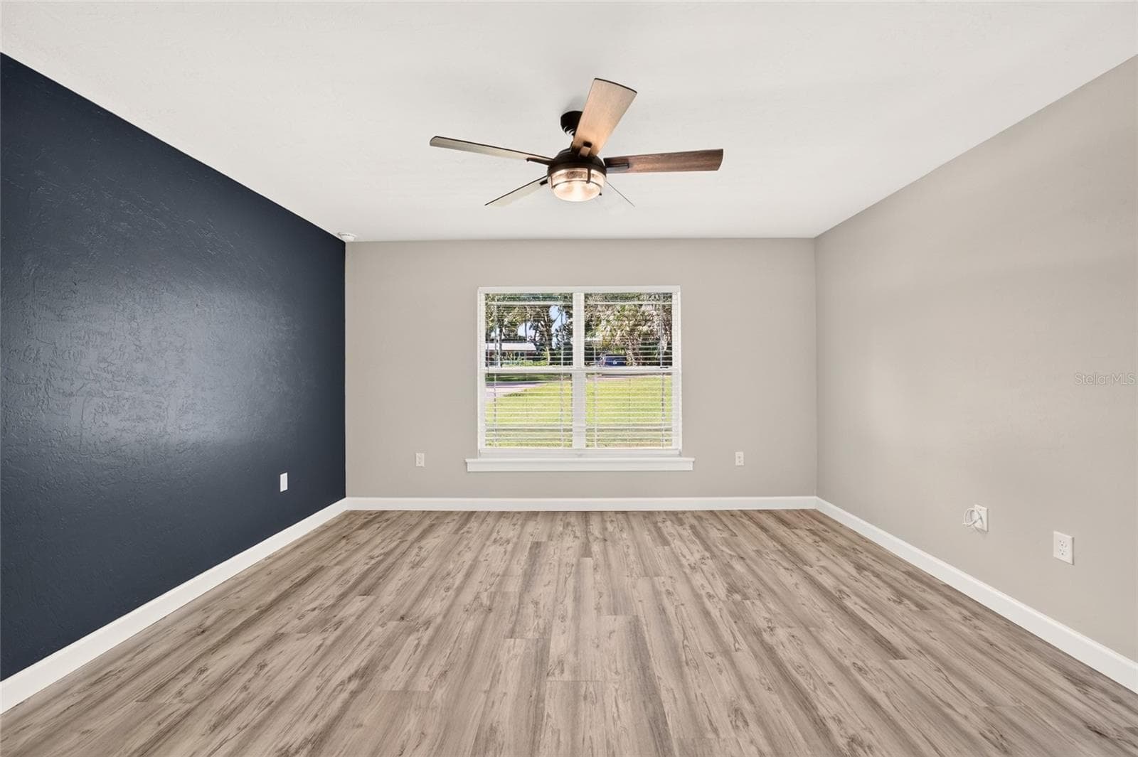 Single Family Residence at 524 NW 1ST AVE, WILLISTON, photo 15 of 43