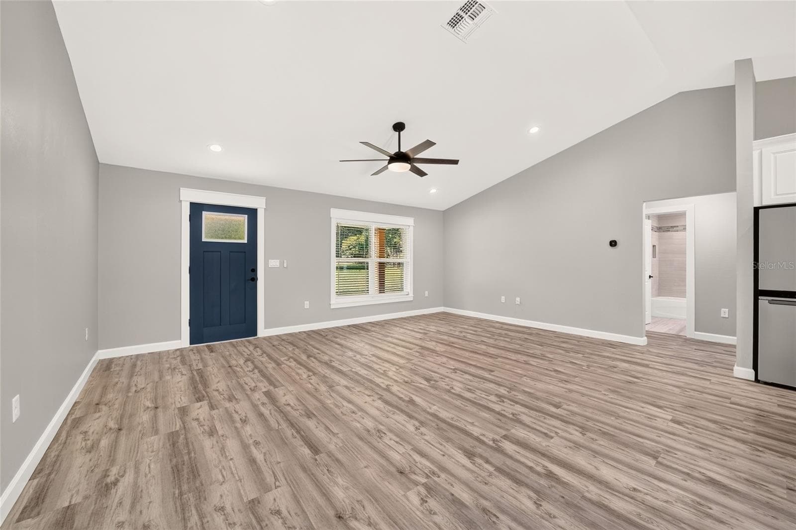 Single Family Residence at 524 NW 1ST AVE, WILLISTON, photo 26 of 43