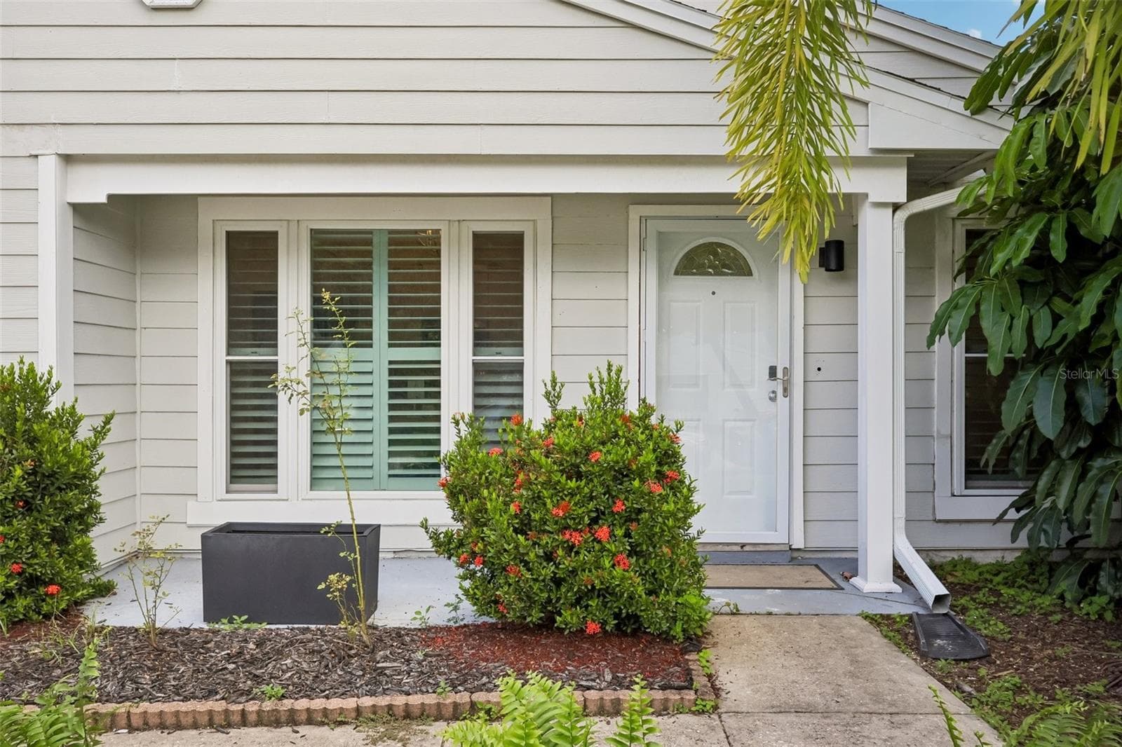 Single Family Residence at 2805 NORTHCOTE DR, PALM HARBOR, photo 2 of 37