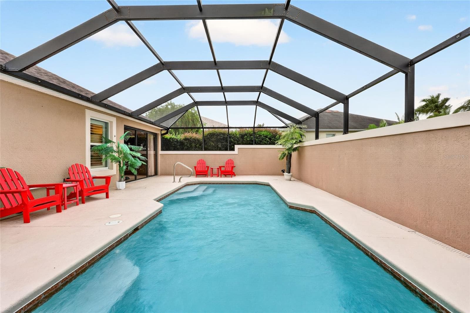 Solar Heated Pool with Privacy Wall - 2084 NORDIC LN, THE VILLAGES