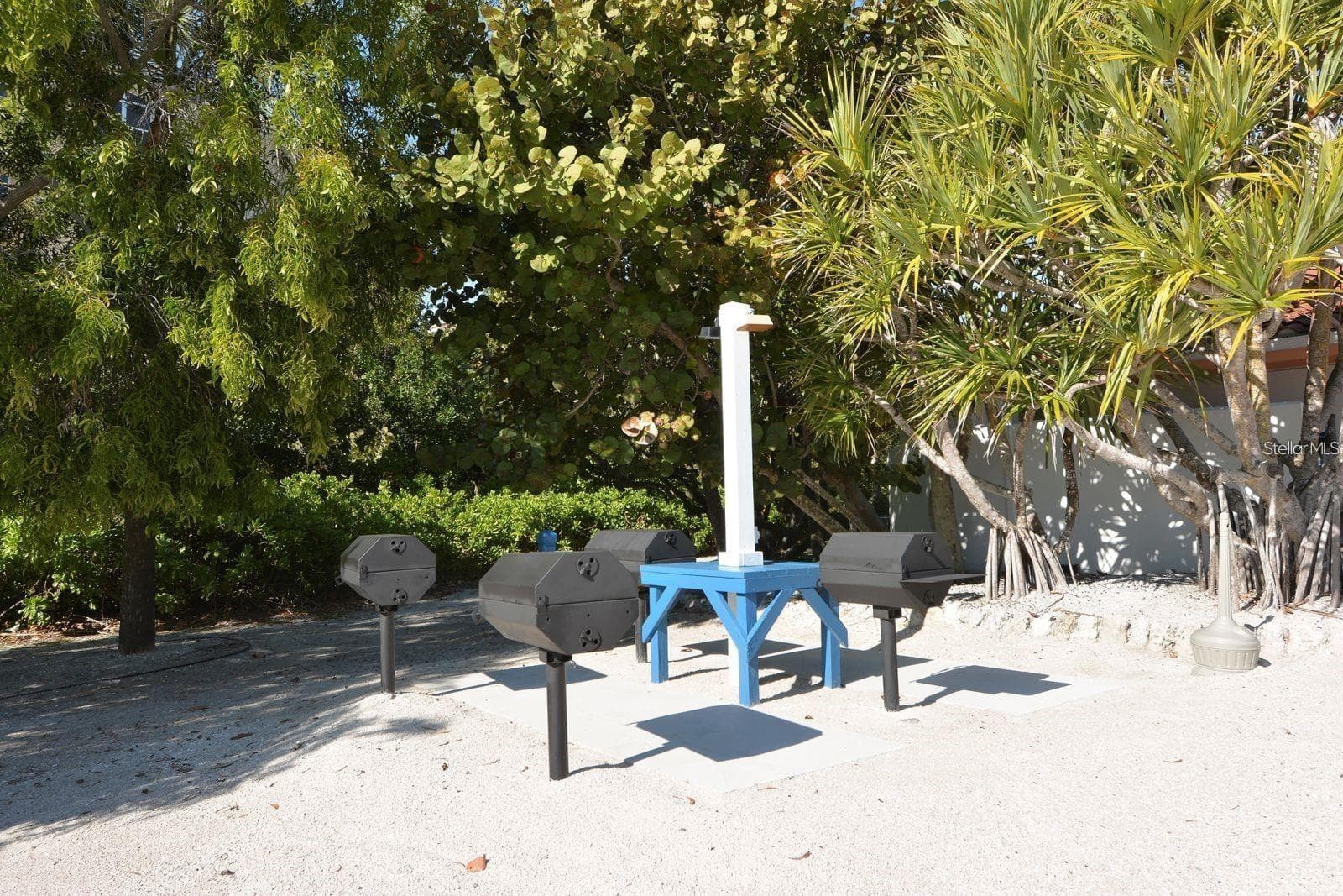 Grilling areas available as well. - 3360 BAYOU SOUND, LONGBOAT KEY