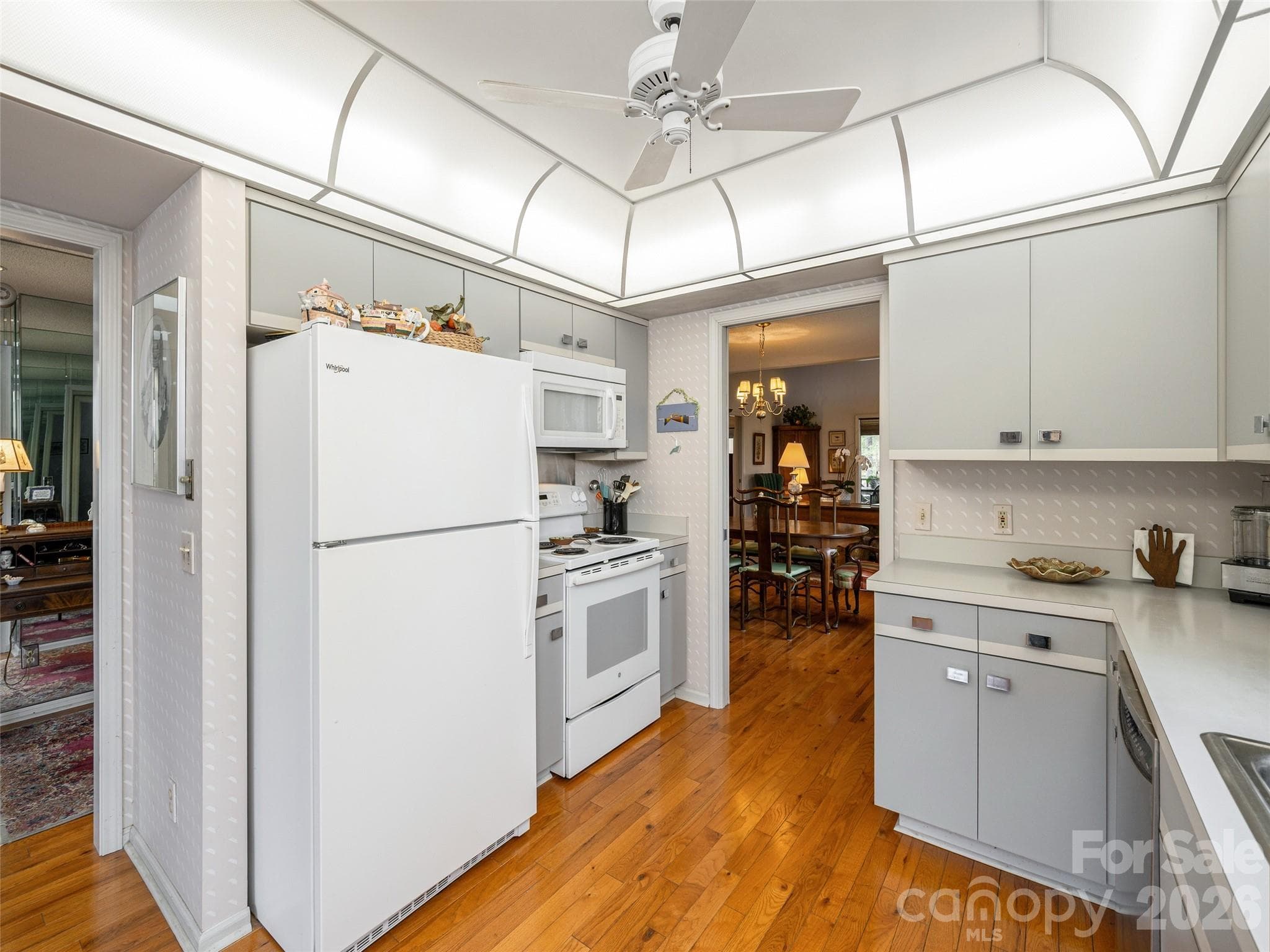 Condominium at 601 Red Oak Drive, Hendersonville, photo 15 of 41