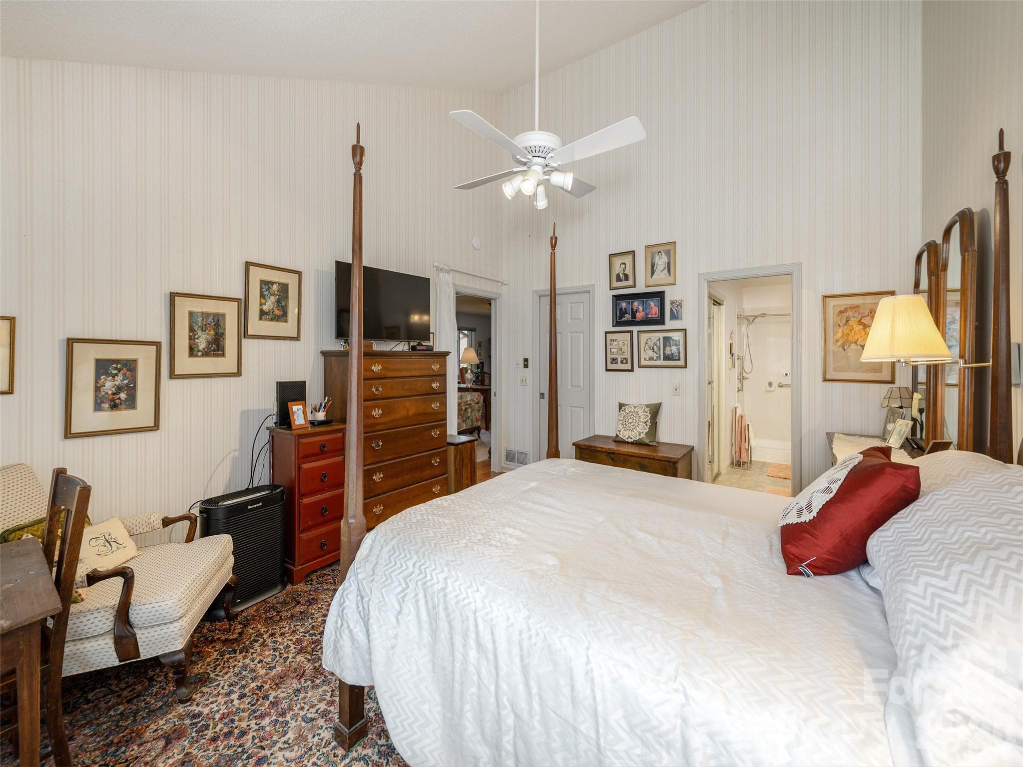 Condominium at 601 Red Oak Drive, Hendersonville, photo 22 of 41