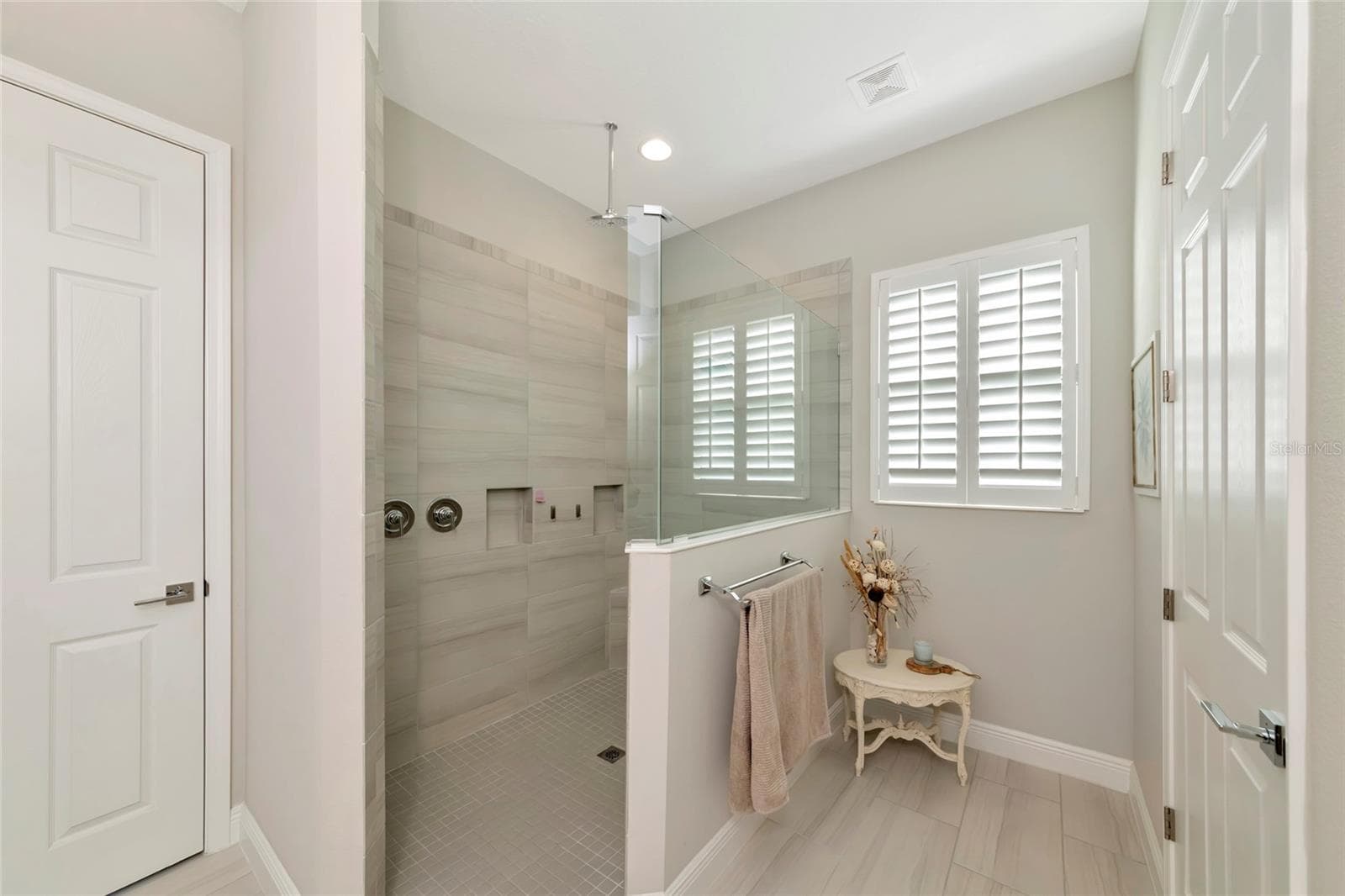 primary bathroom - 3831 158TH AVENUE CIR E, PARRISH
