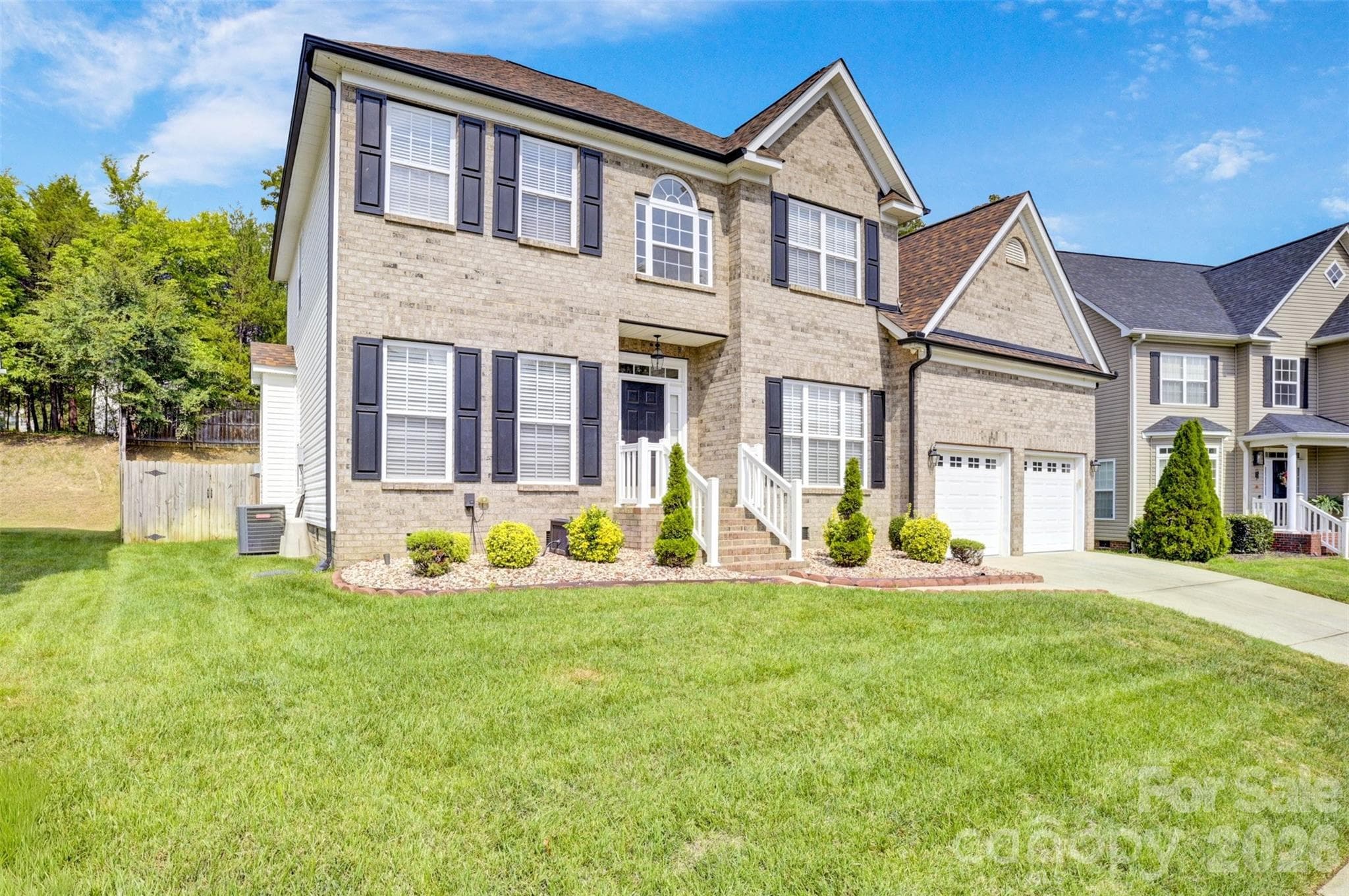 Single Family Residence at 12615 Coltart Court, Charlotte, photo 3 of 34