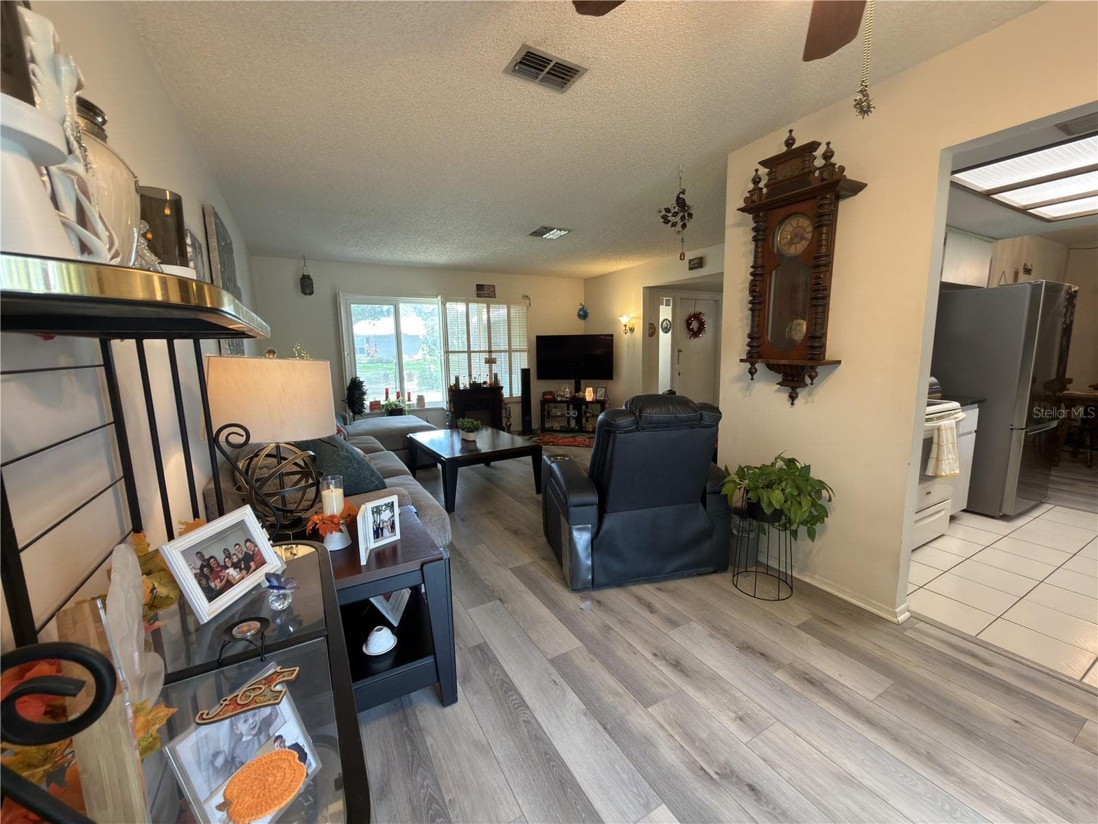 Single Family Residence at 1382 GLENGARRY DR, PALM HARBOR, photo 15 of 40
