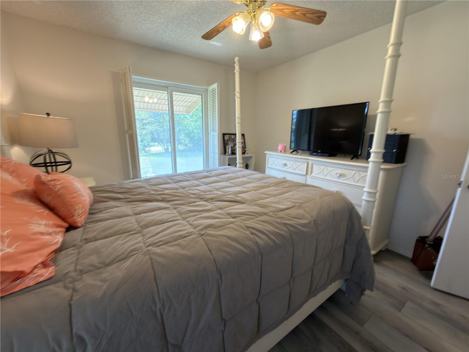 Single Family Residence at 1382 GLENGARRY DR, PALM HARBOR, photo 17 of 40