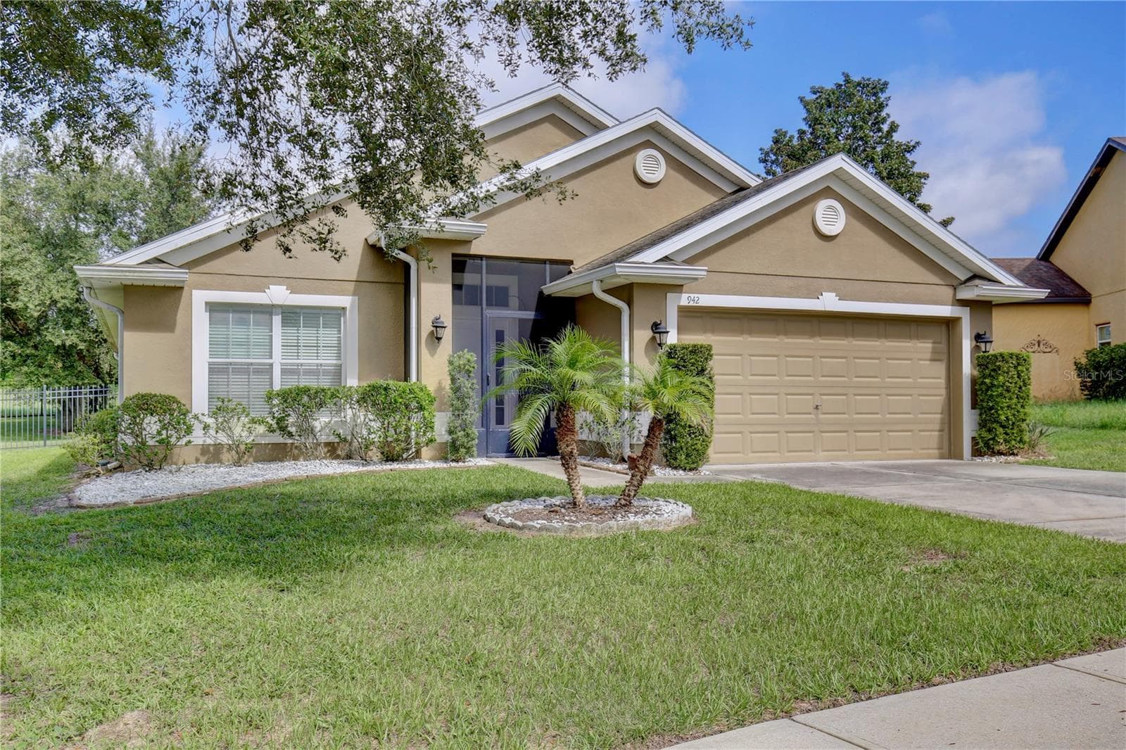 Single Family Residence at 942 WILLOW OAK LOOP, MINNEOLA, photo 2 of 42
