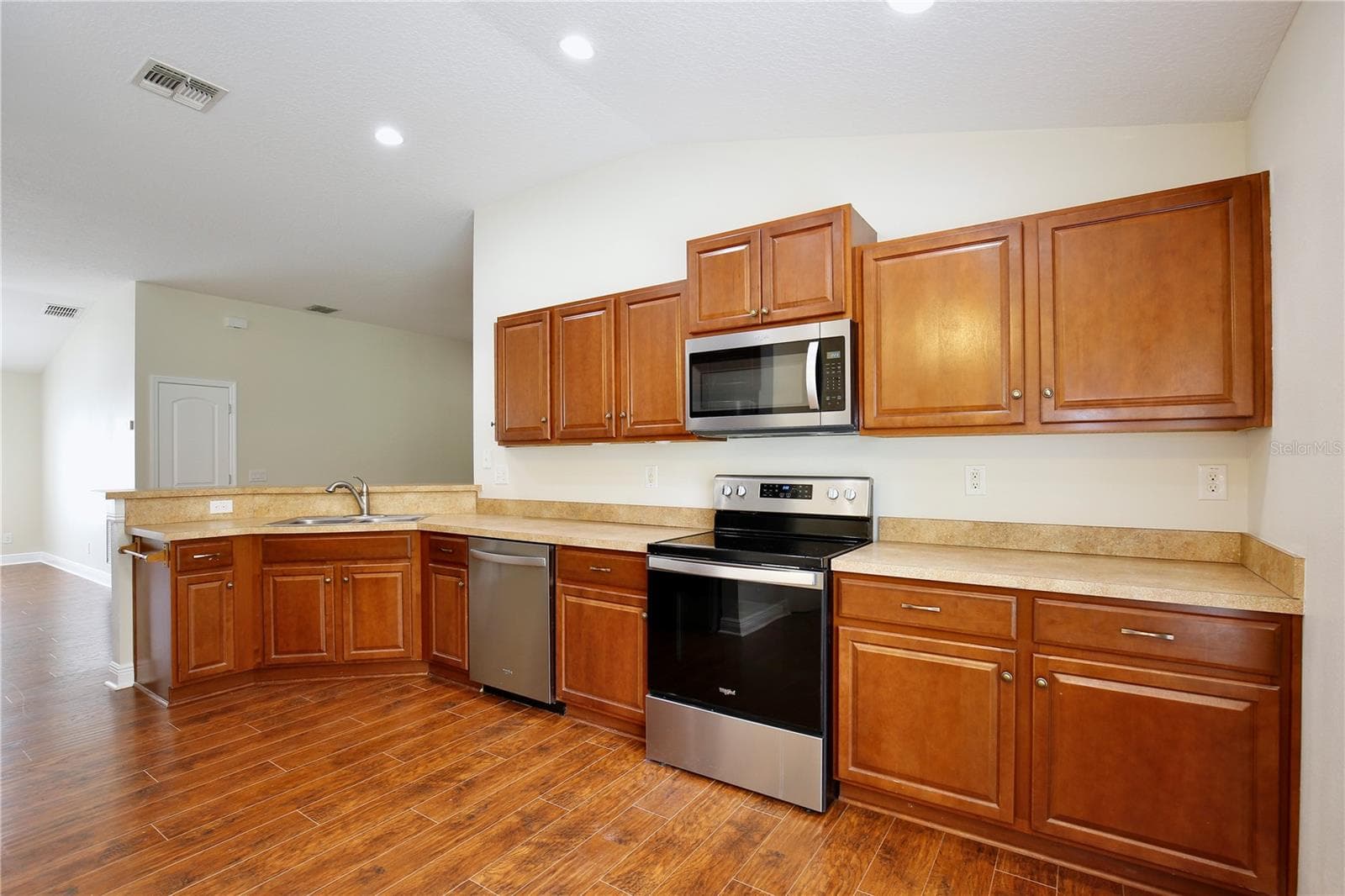 Single Family Residence at 942 WILLOW OAK LOOP, MINNEOLA, photo 15 of 42