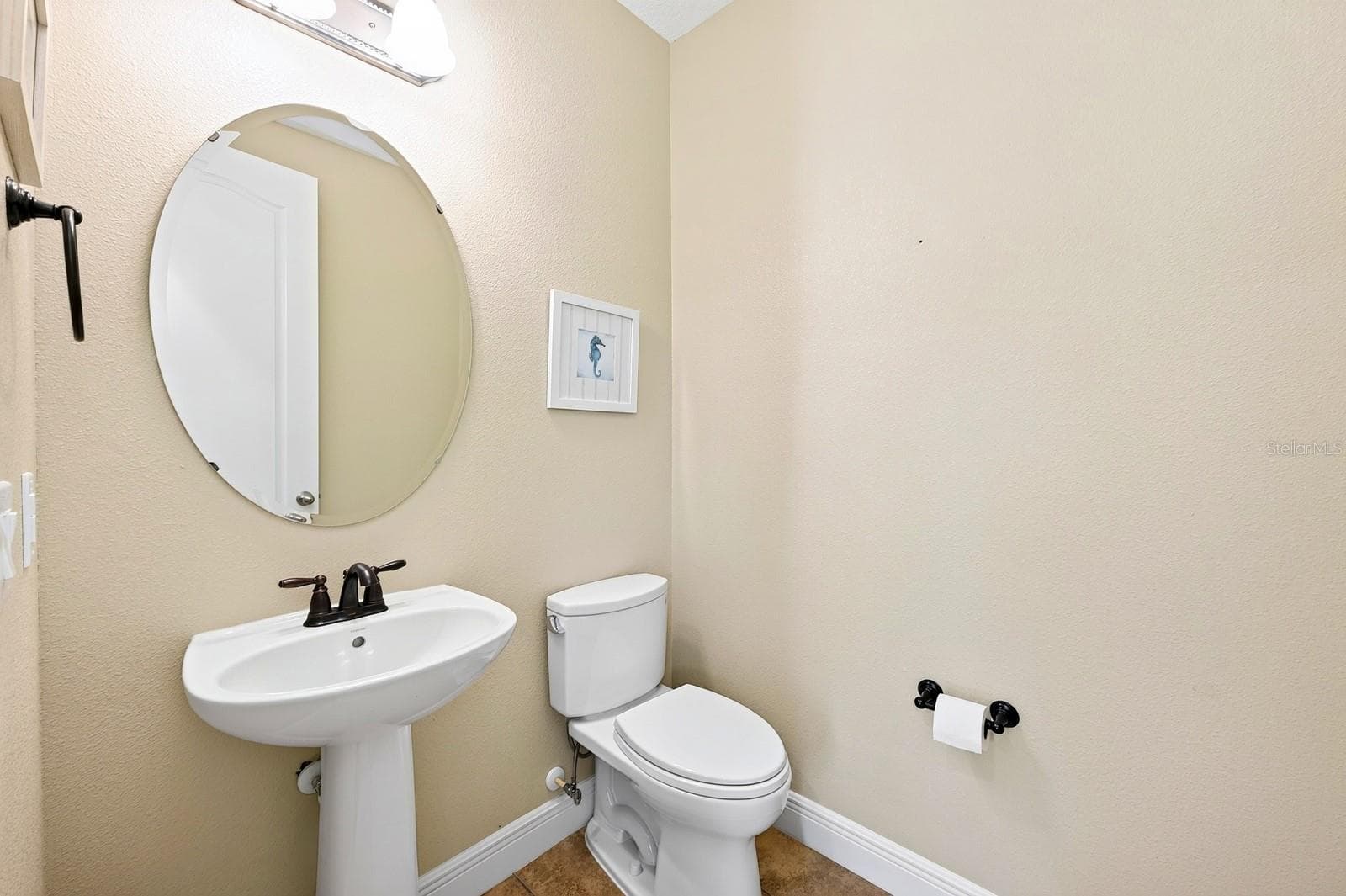 Convenient main floor half bath. - 9024 NEHER ST, ORLANDO