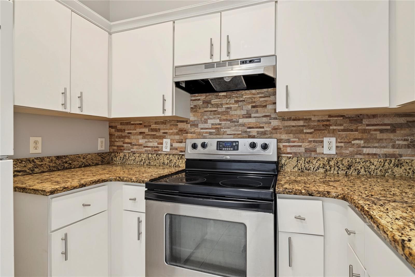 Condominium at 6013 SCOTCHWOOD GLN #20, ORLANDO, photo 8 of 29