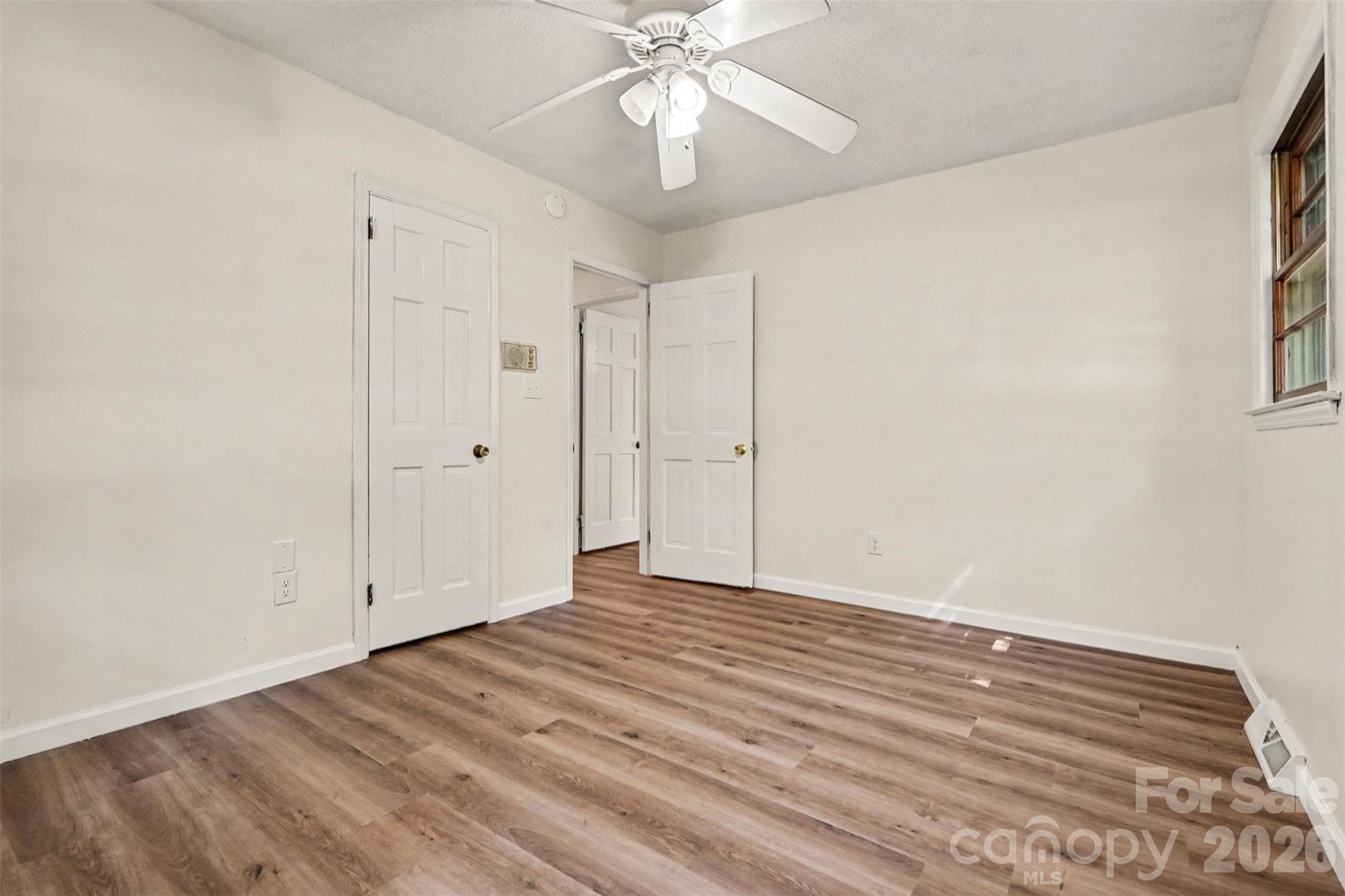 Single Family Residence at 307 Florence Road, Statesville, photo 21 of 43