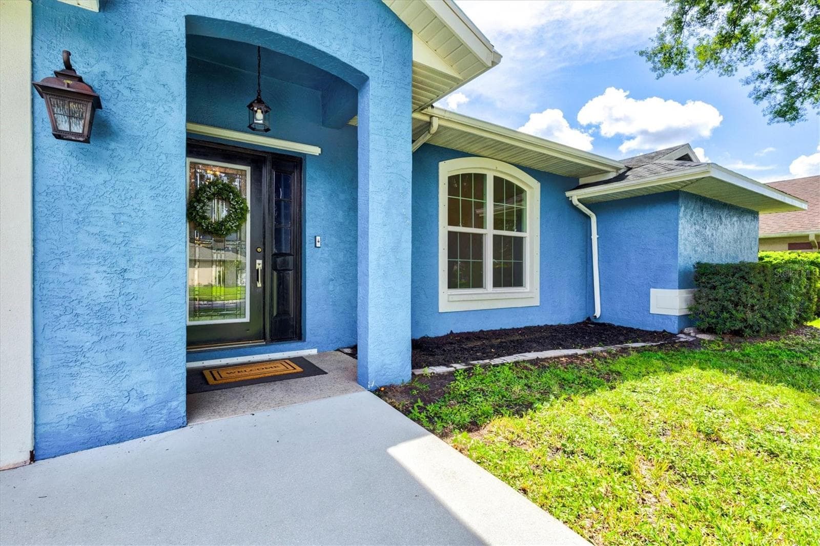 Single Family Residence at 7129 QUEEN PALM CIR, SARASOTA, photo 3 of 47