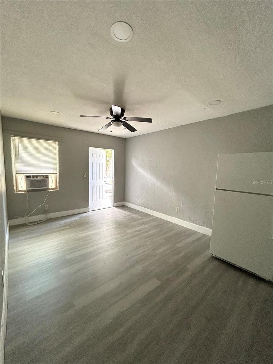 Apartment at 424 N CHARLES ST #07, DAYTONA BEACH, photo 3 of 13