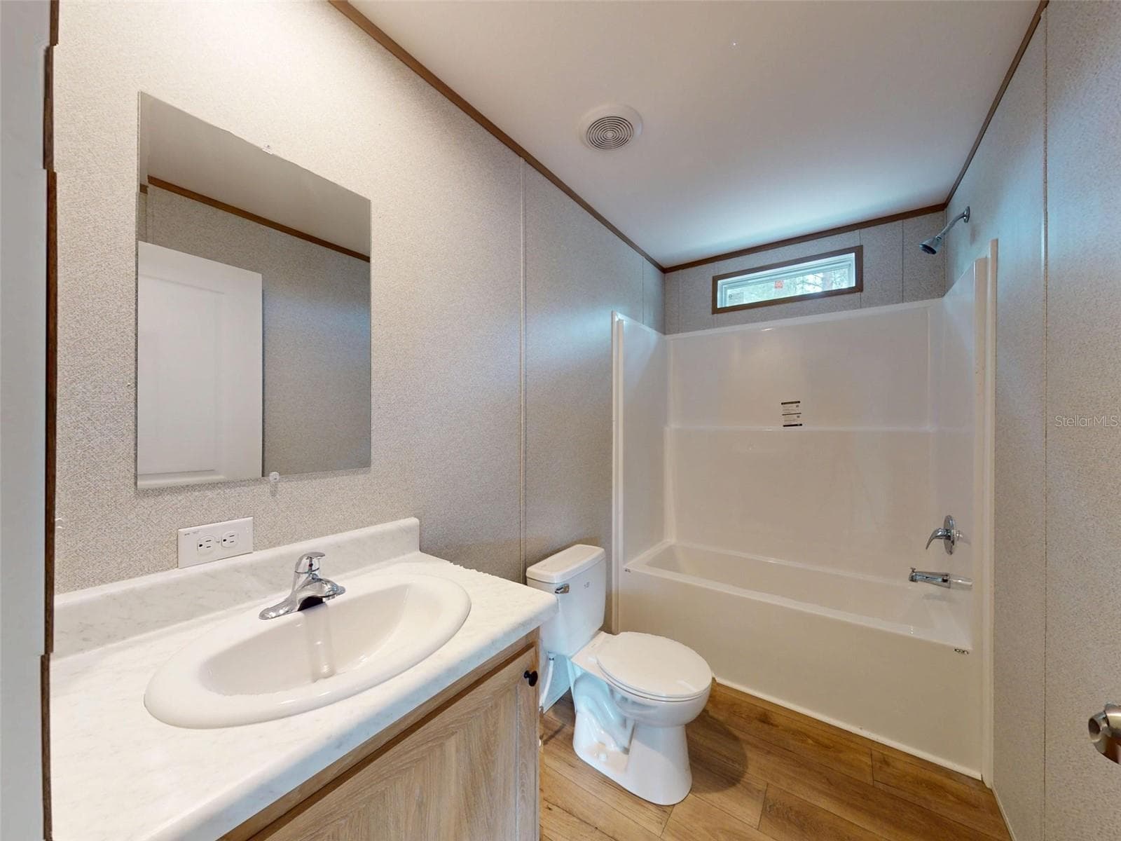 Manufactured Home at 730 NE 131 AVE, WILLISTON, photo 26 of 68