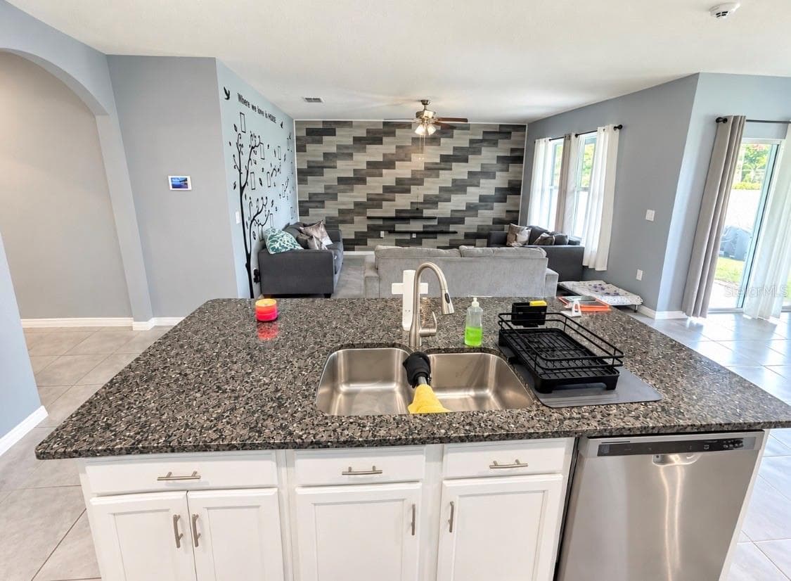 Single Family Residence at 635 AUTUMN STREAM DR, AUBURNDALE, photo 12 of 26