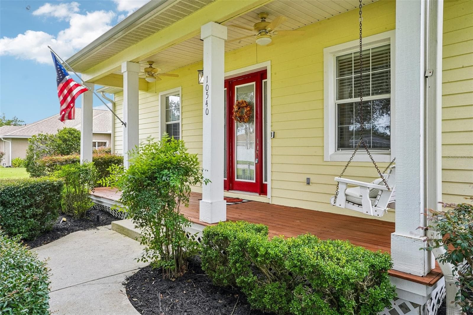 big front porch - 10540 SE 42ND TER, BELLEVIEW
