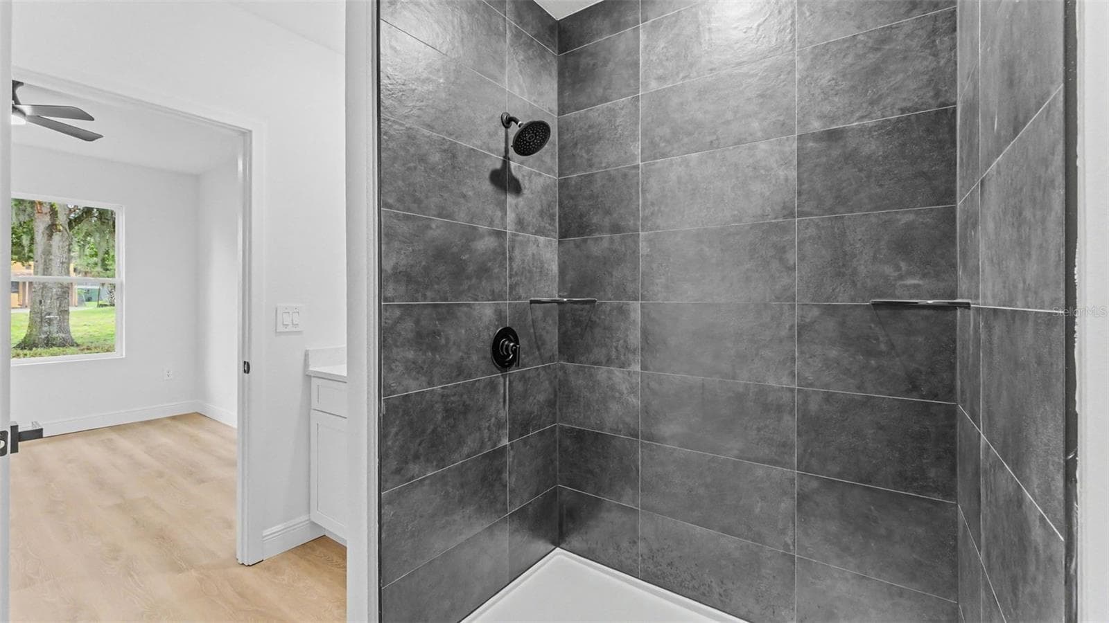 MASTER SHOWER - 519 N 6TH ST, HAINES CITY
