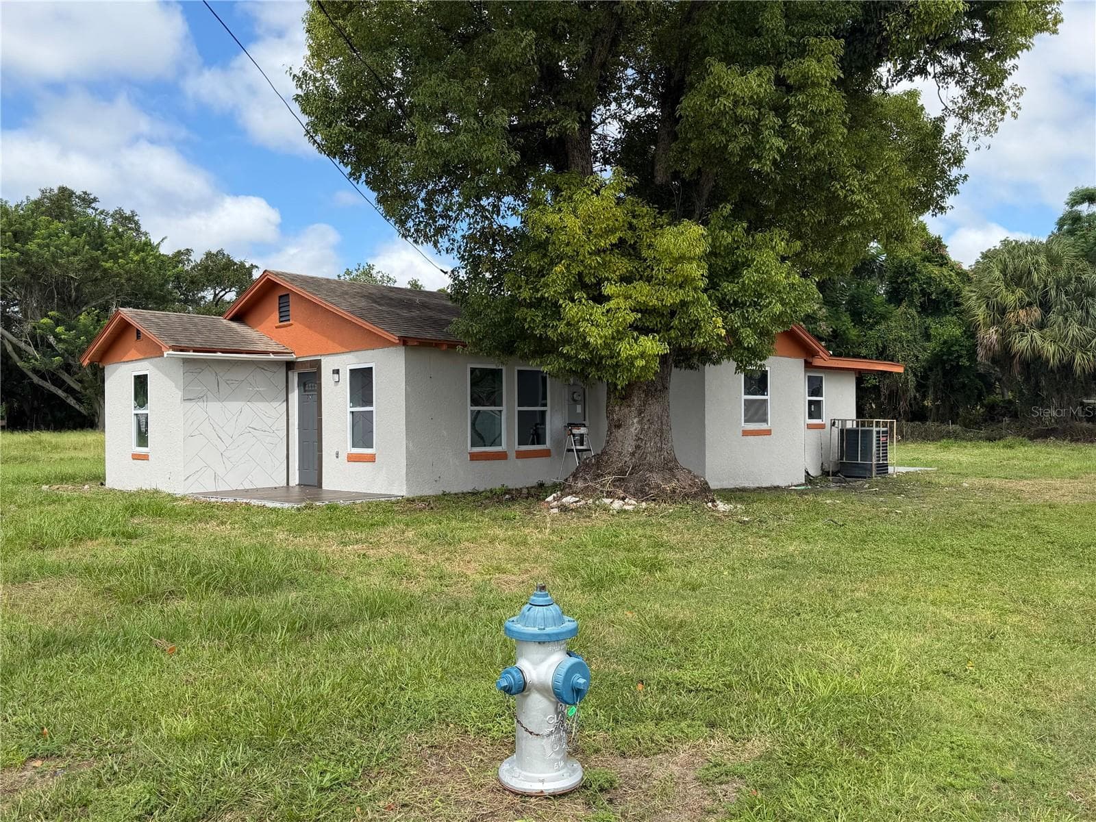 Single Family Residence at 701 23RD ST, ORLANDO, photo 2 of 13