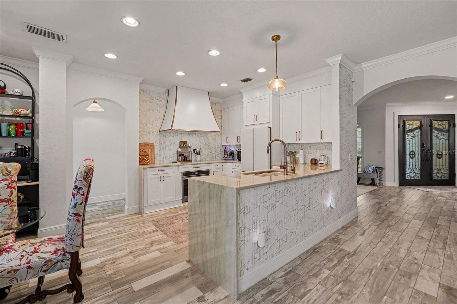 Single Family Residence at 10875 CORY LAKE DR, TAMPA, photo 10 of 37