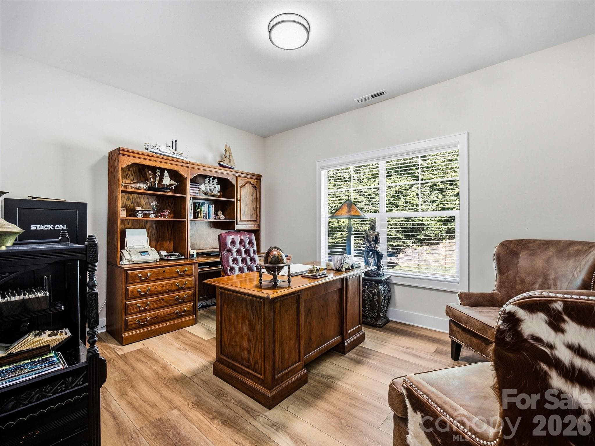 Front office - 158 Narrows Run Loop, Hendersonville