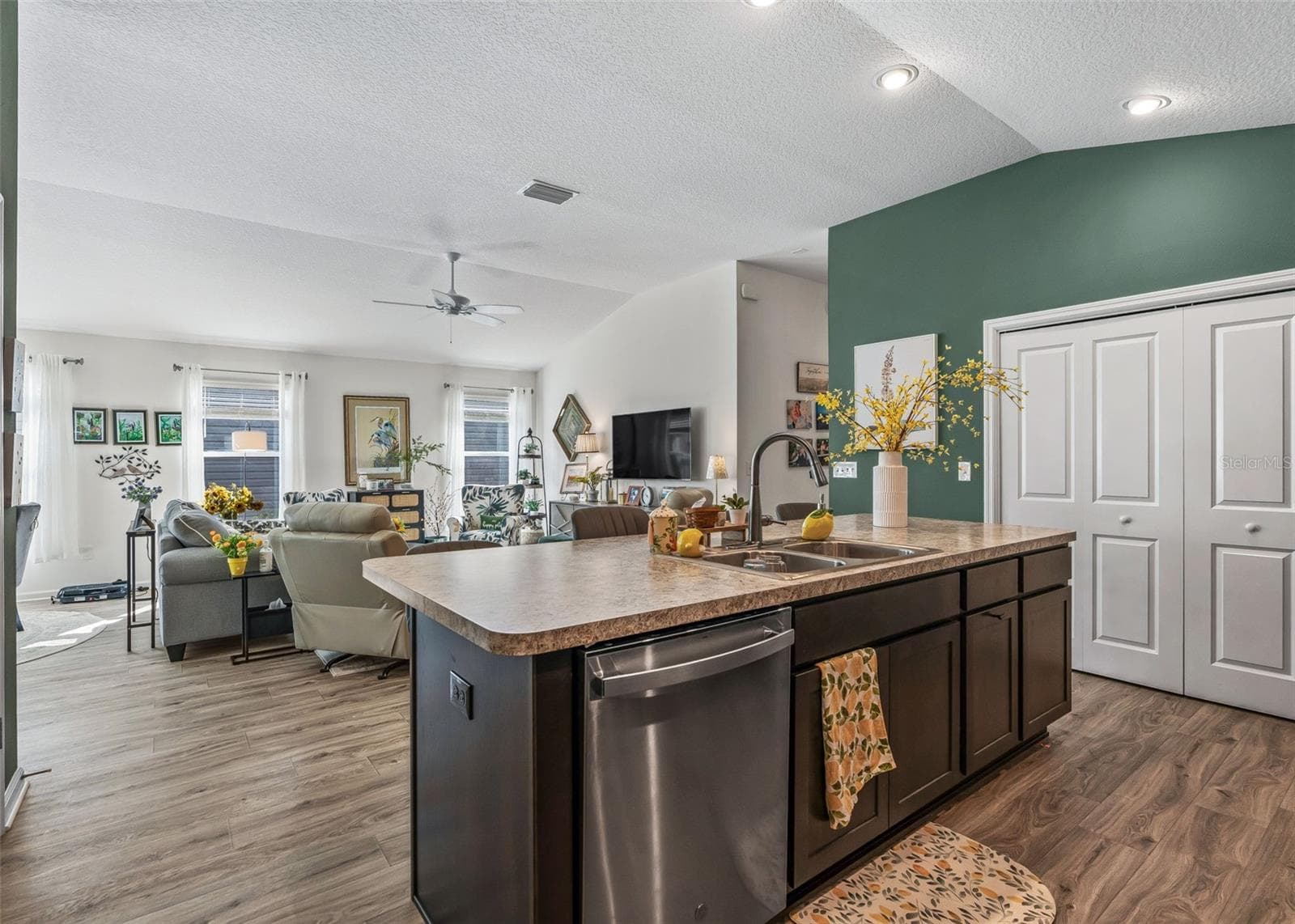 Villa at 560 KIMBERLY ST, THE VILLAGES, photo 19 of 46